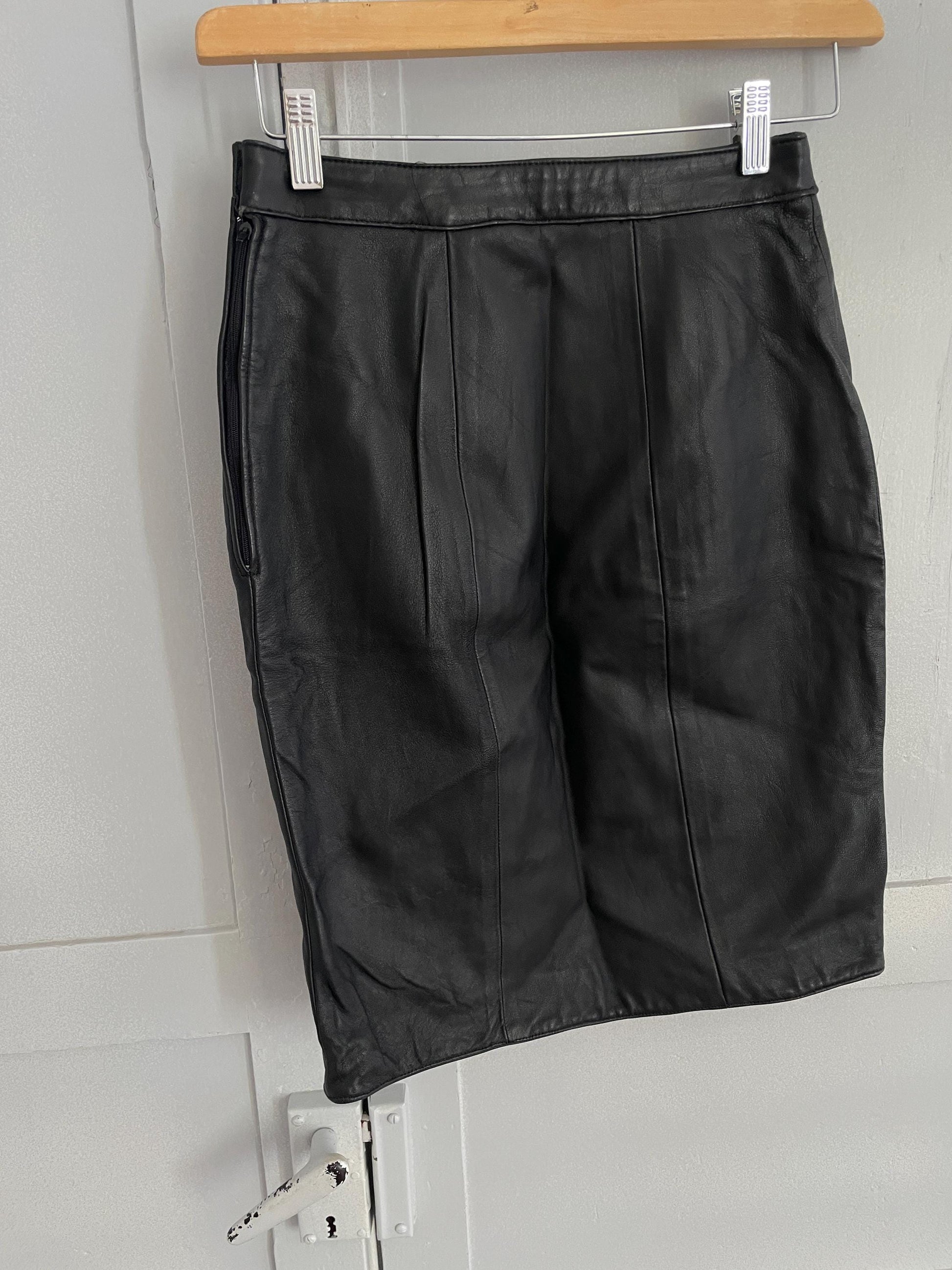 Vintage genuine leather skirt, High waist tight pencil skirt in black leather, 90s sexy dominatrix clothing, Size S , 36