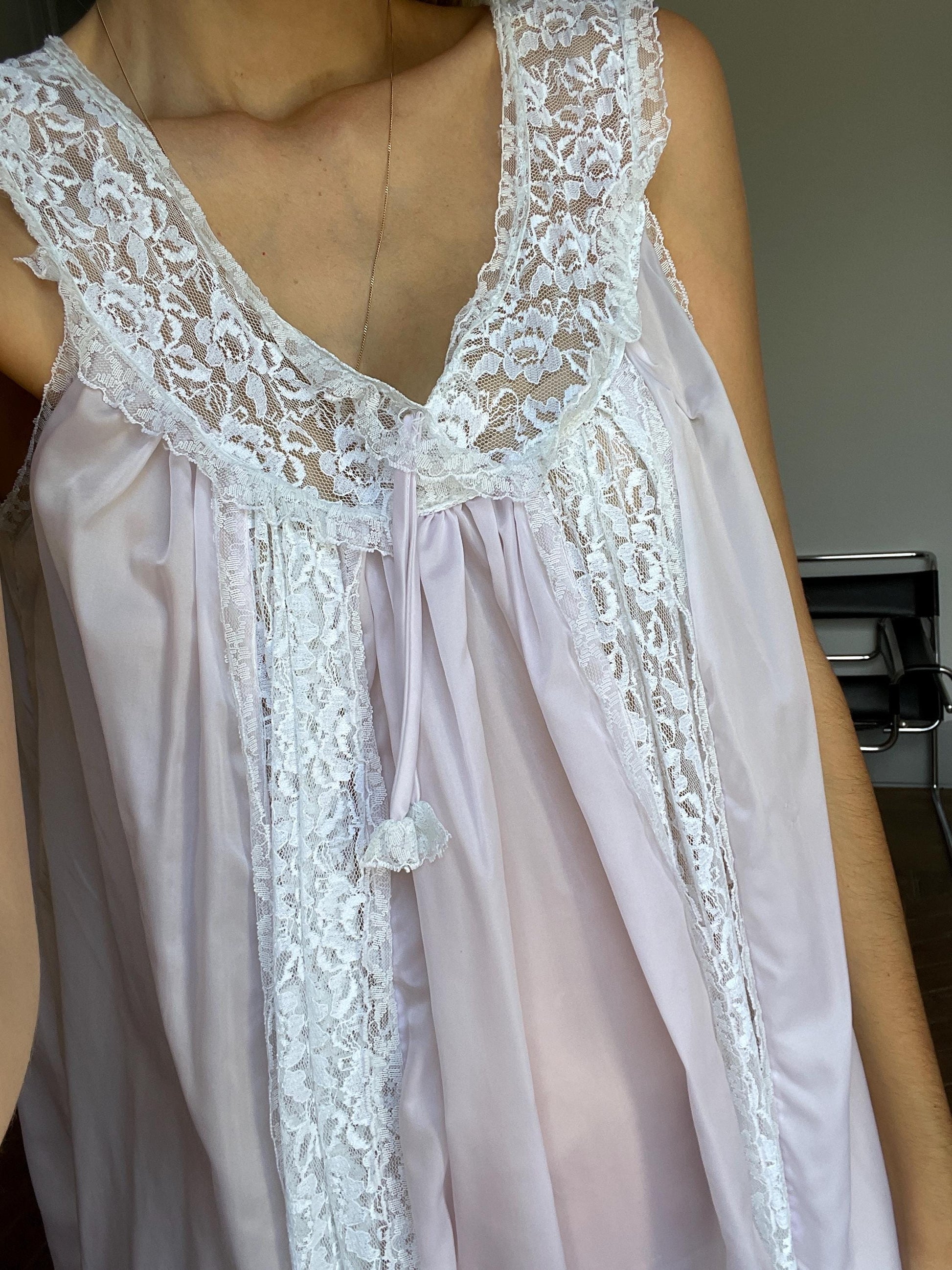 Vintage Victorian Nightgown, Pastel lavender Cottage core nightie , Feminine french antique lace nightwear, Size M