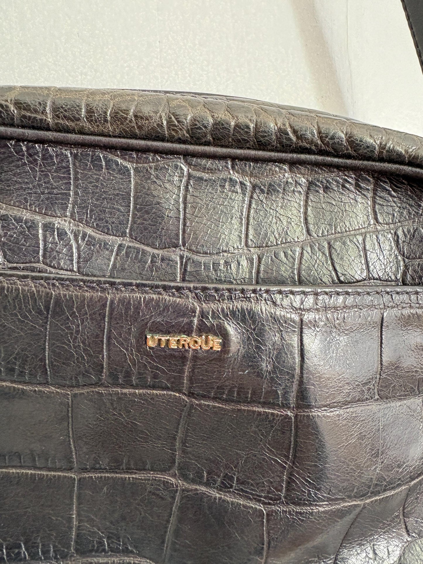 UTERQÜE Vintage Black Leather Crossbody Bag | Croc Embossed with Tassel