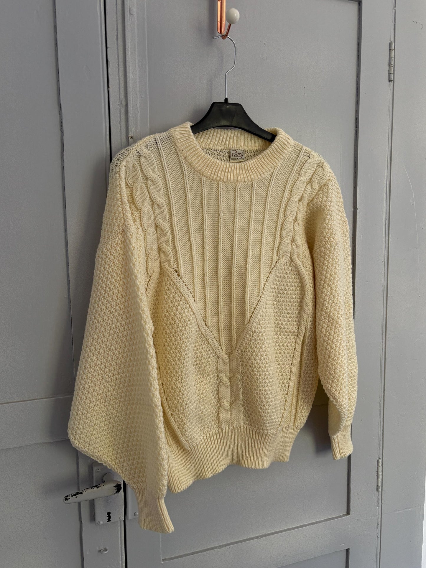 Vintage Ivory pullover, Retro eggshell knitwear, Cozy off white winter knit jumper, 80s christmas sweater