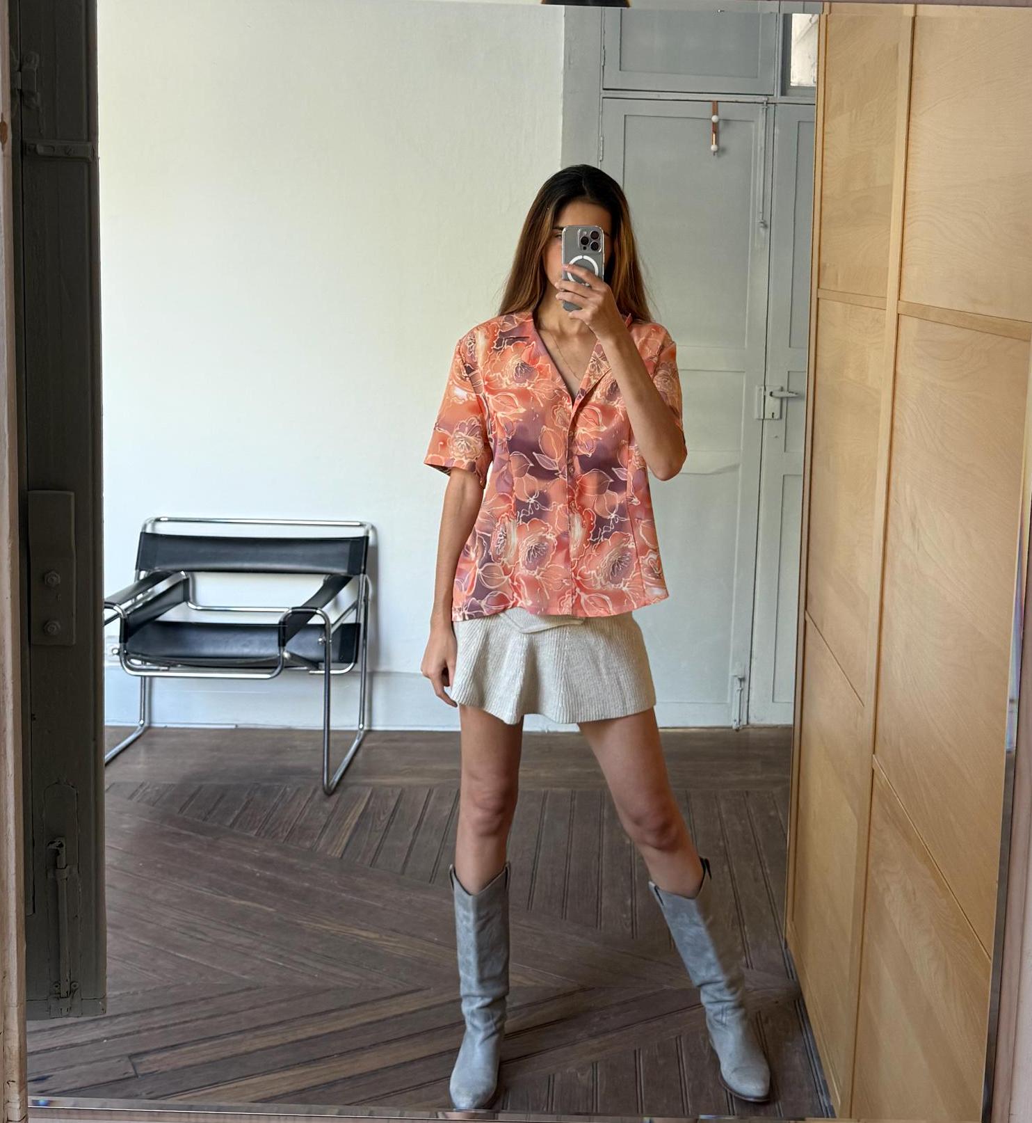 Floral peach 70s vintage blouse, Retro button up shirt, Floral blouse, Orange colourful patterned top, Cute short sleeve summer shirt,