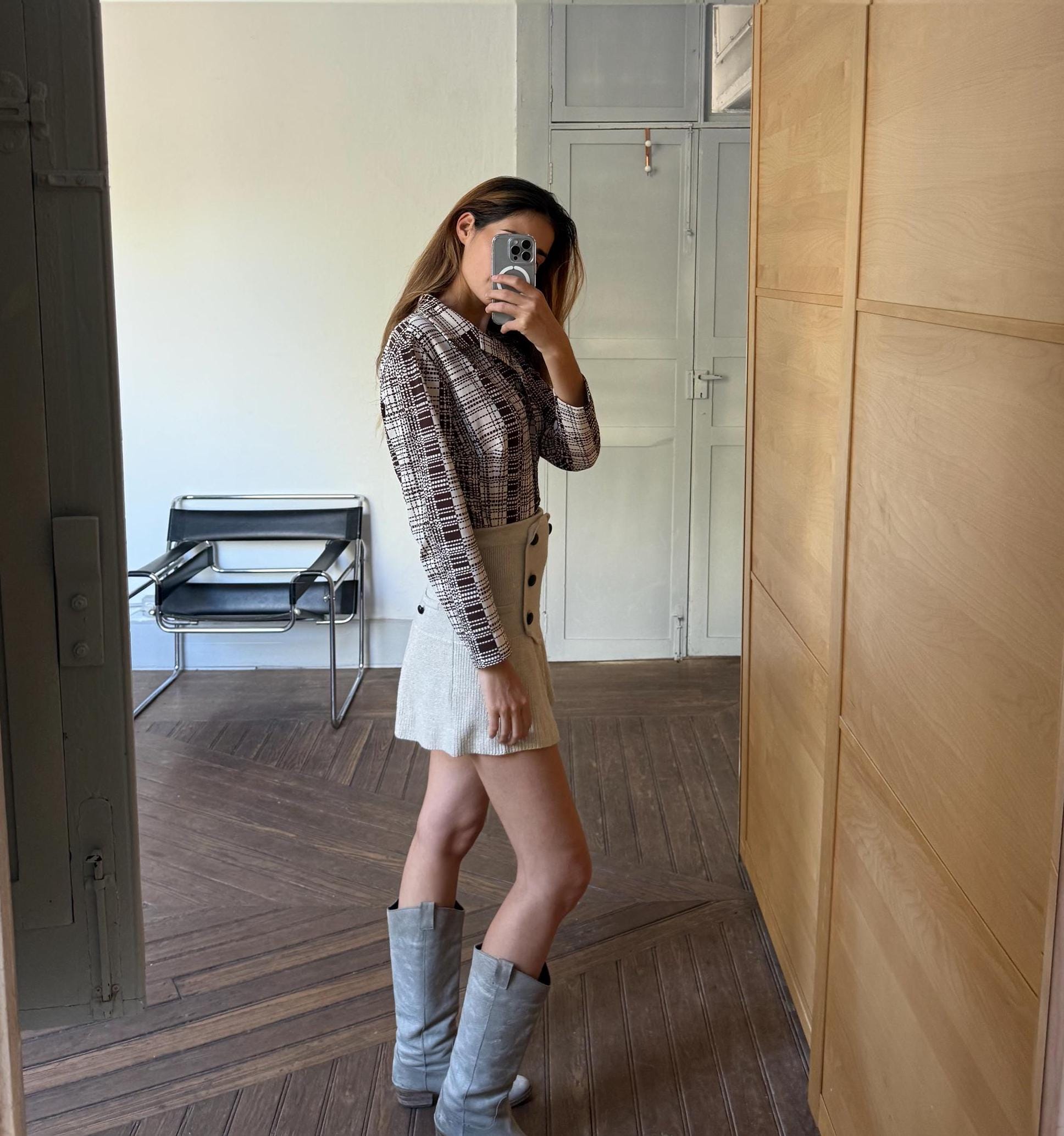 Vintage groovy button down shirt, Geometric brown and white retro blouse, 70s woman fashion, Long sleeve summer shirt, 1970s blouse, L