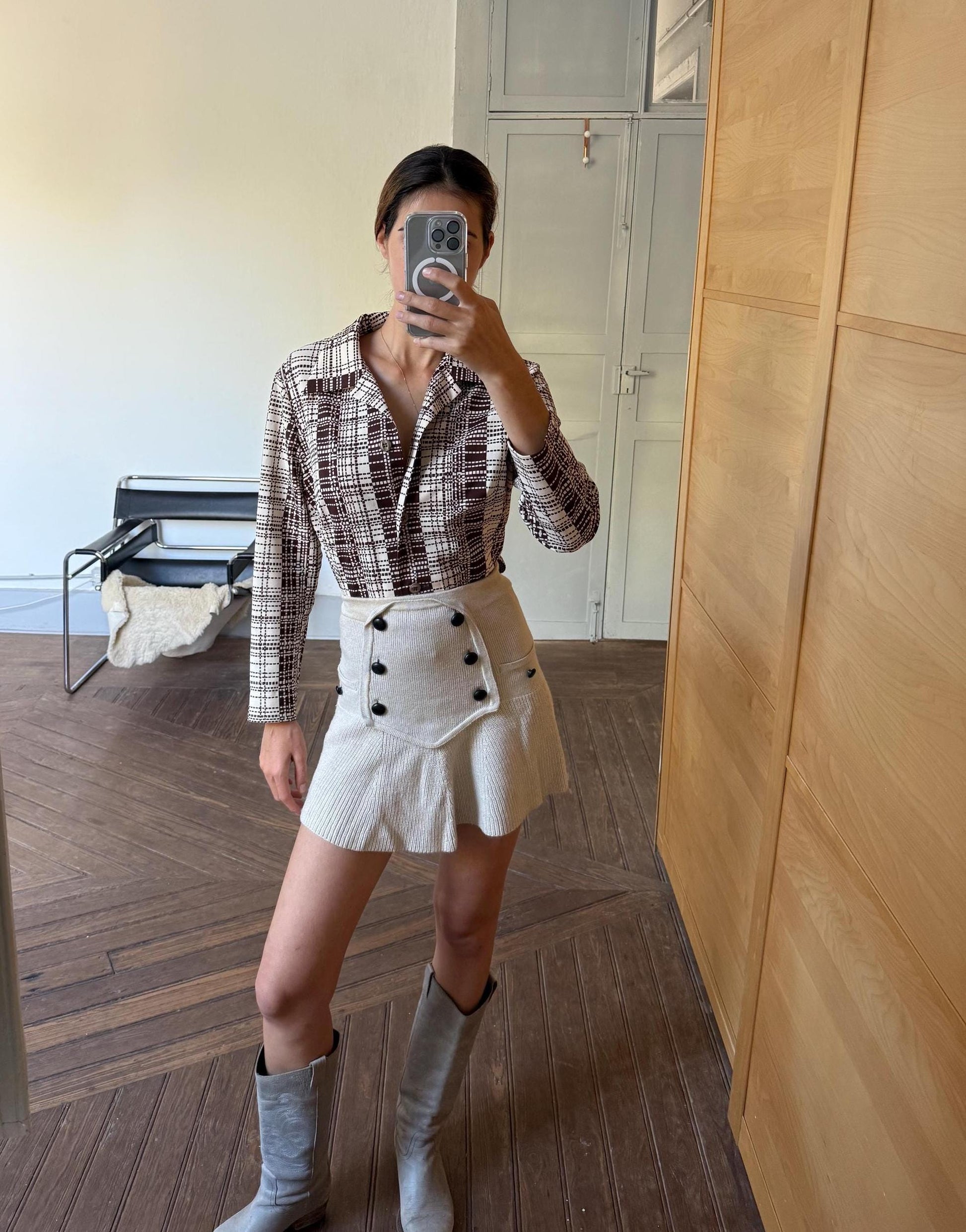 Vintage groovy button down shirt, Geometric brown and white retro blouse, 70s woman fashion, Long sleeve summer shirt, 1970s blouse, L