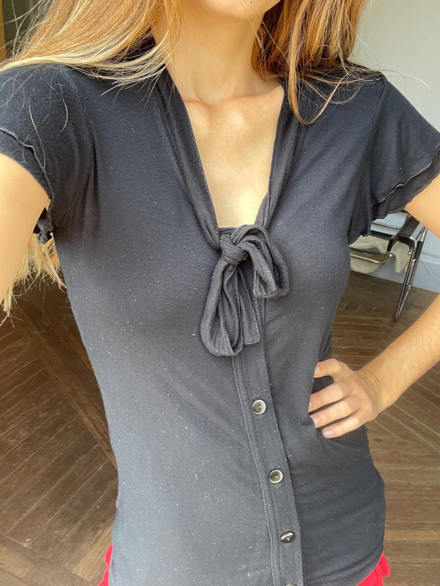 Vintage black Sisley bow tie tee, Luxury Christmas outfit, Winter wear