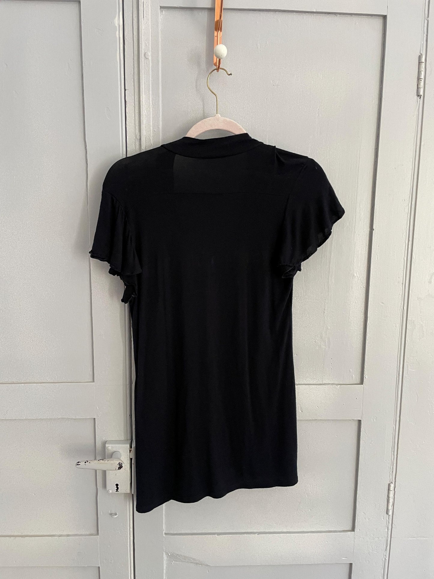 Vintage black Sisley bow tie tee, Luxury Christmas outfit, Winter wear