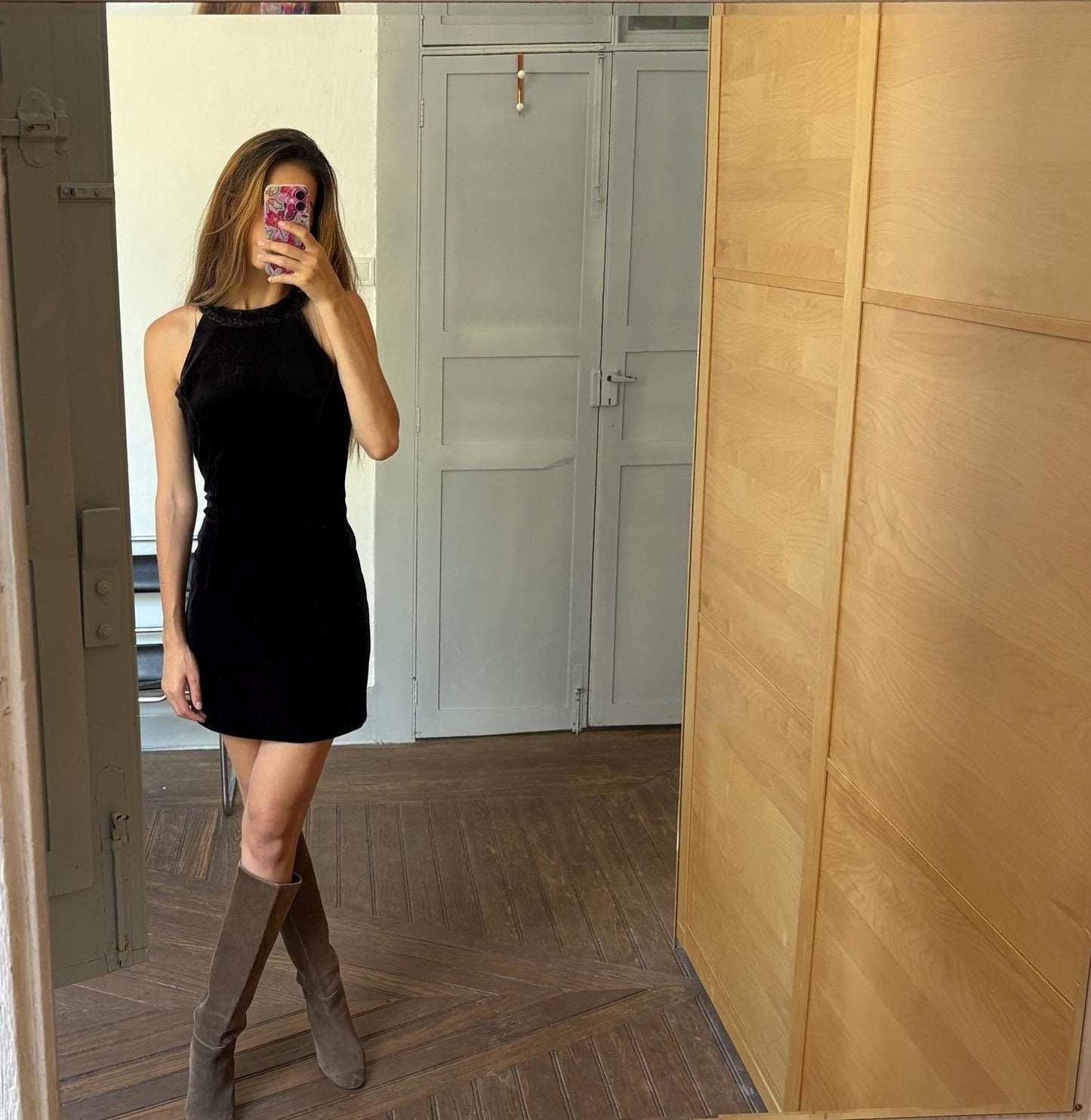 Vintage black velvet dress , Basic hourglass dress,