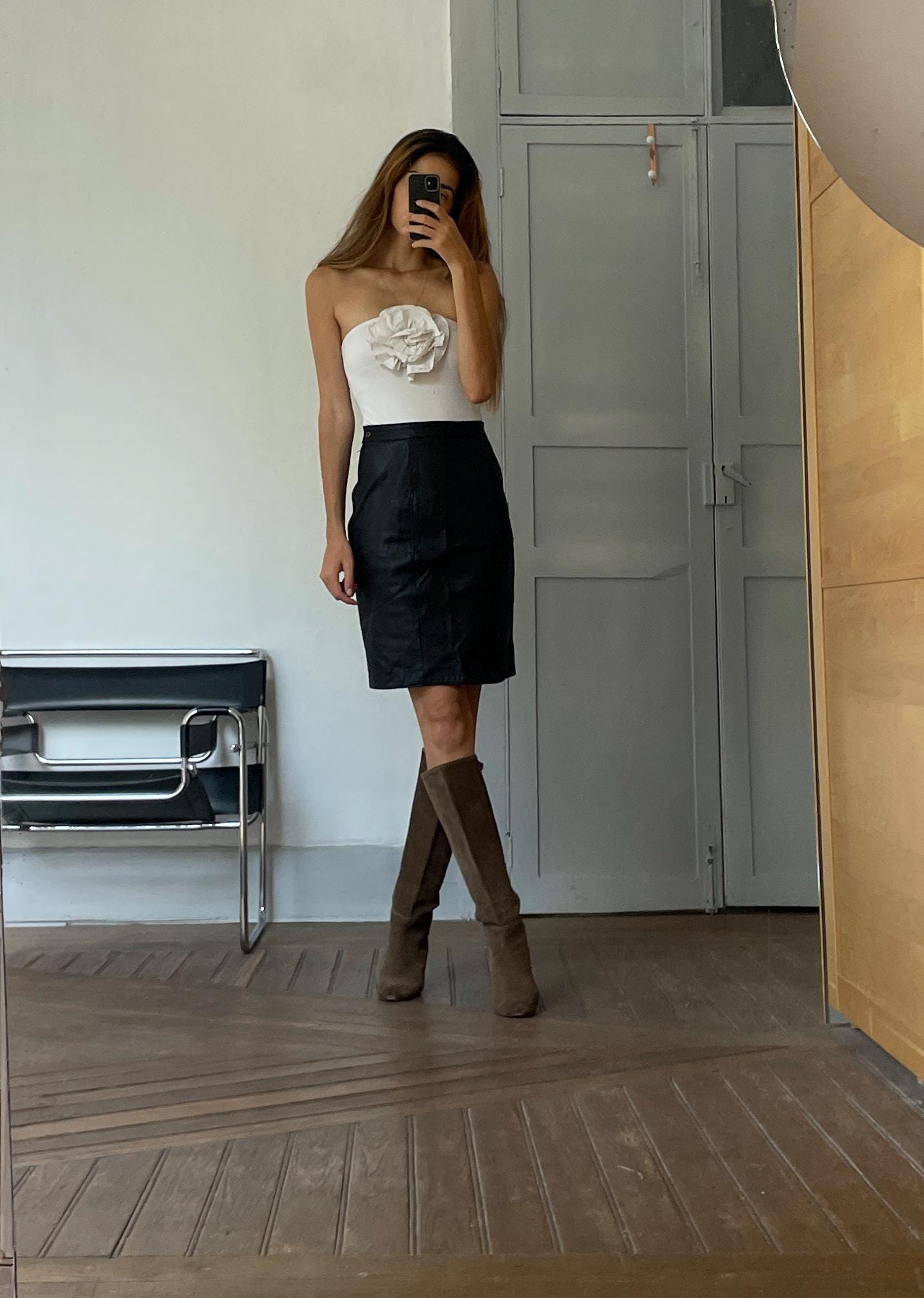 Vintage genuine leather skirt, High waist tight pencil skirt in black leather, 90s sexy dominatrix clothing, Size S , 36