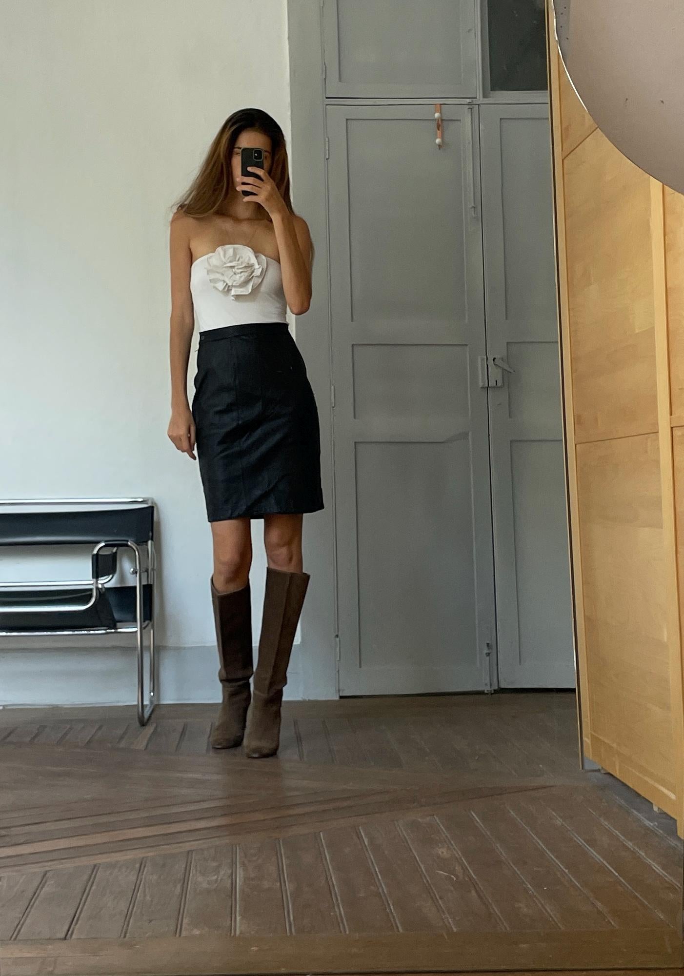 Vintage genuine leather skirt, High waist tight pencil skirt in black leather, 90s sexy dominatrix clothing, Size S , 36