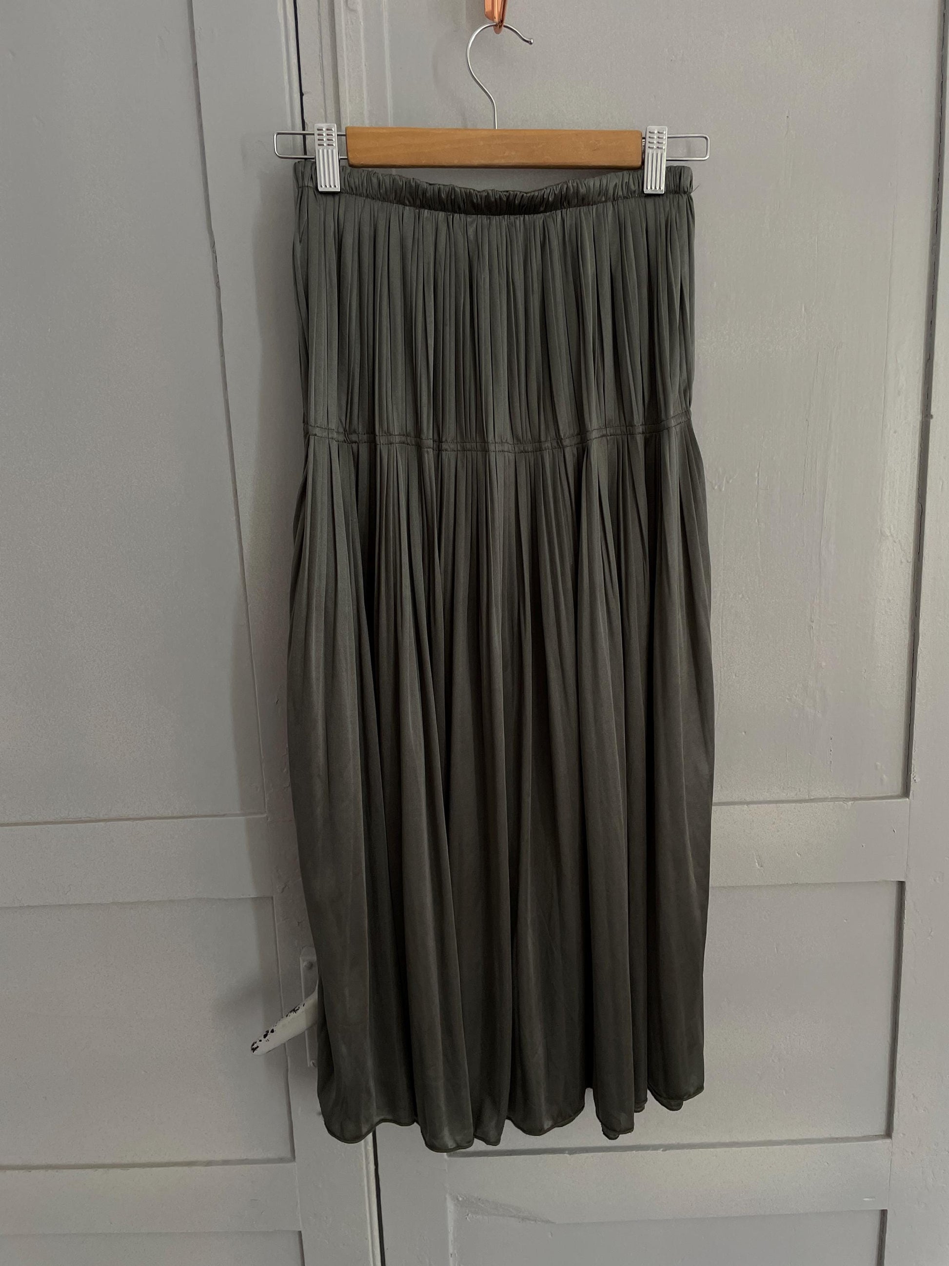 Silver festive midi skirt, News years eve and Christmas outfit, Size S