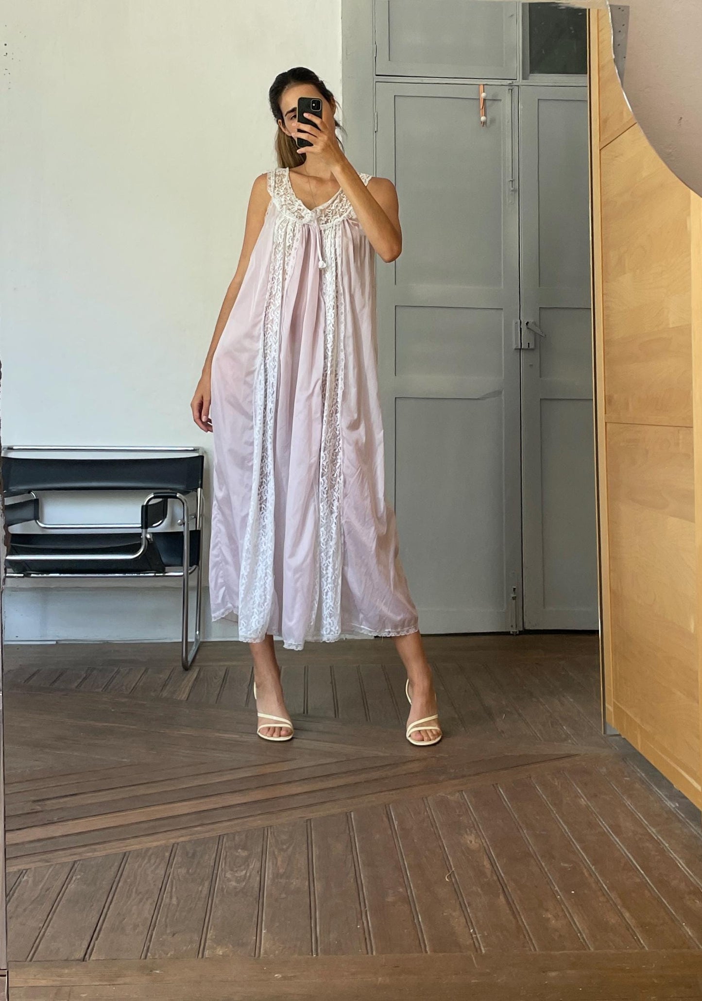 Vintage Victorian Nightgown, Pastel lavender Cottage core nightie , Feminine french antique lace nightwear, Size M