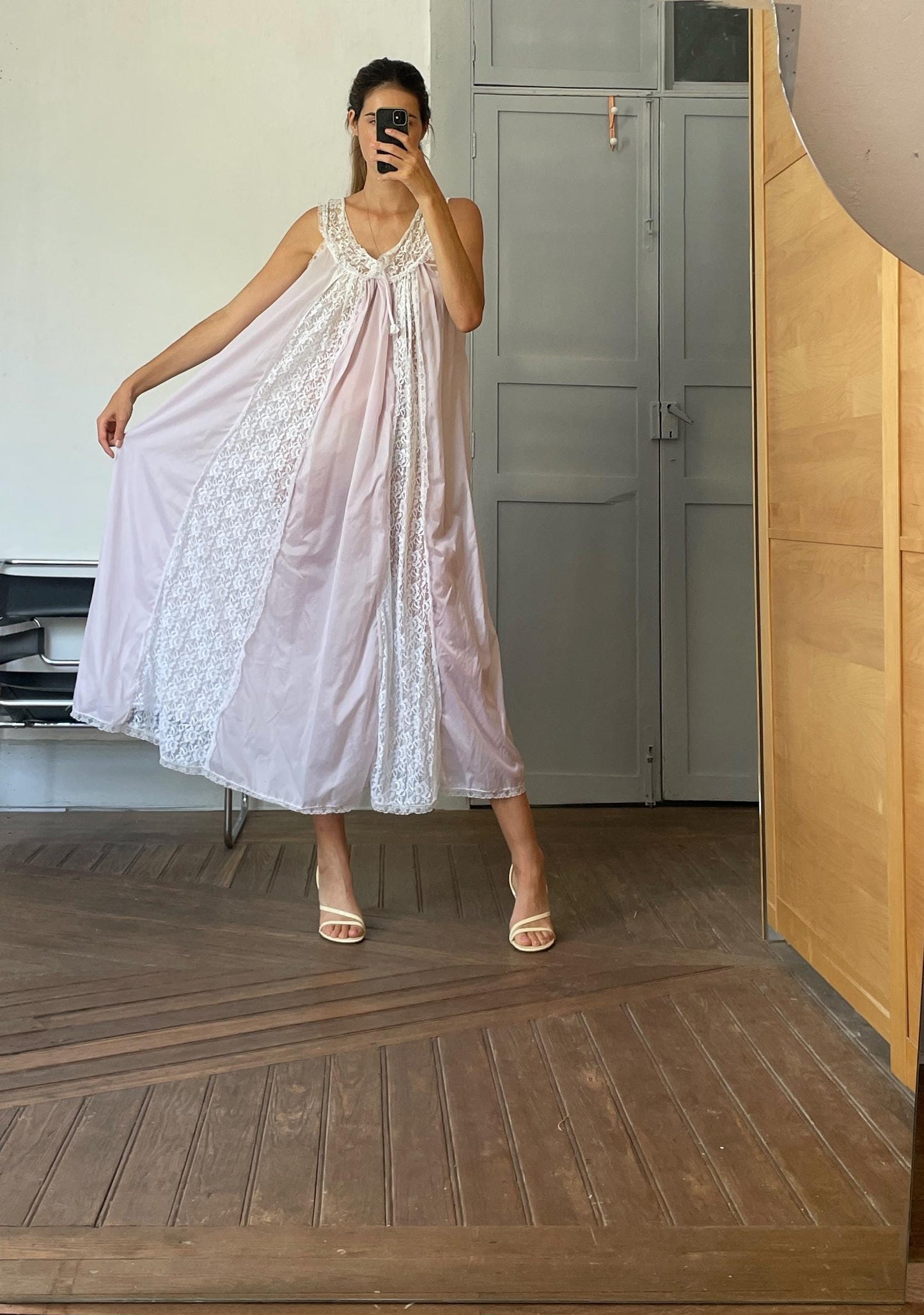 Vintage Victorian Nightgown, Pastel lavender Cottage core nightie , Feminine french antique lace nightwear, Size M