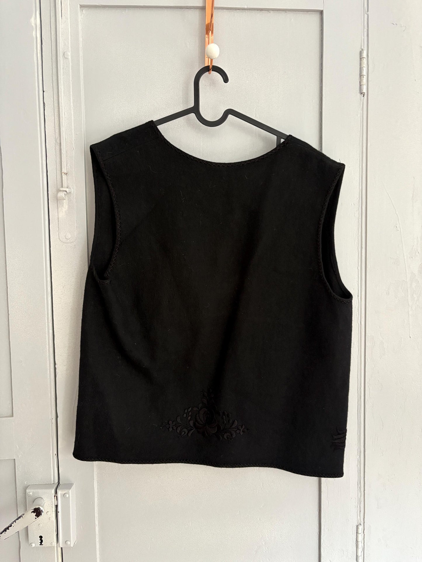 Vintage black wool floral vest, Cottage core felted wool waistcoat, Romantic Sleeveless black cardigan, Dark academia waistcoat, M