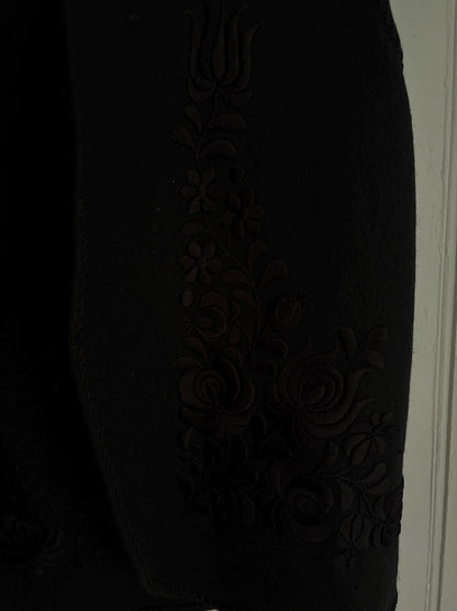 Vintage Floral Black Wool Vest — additional view 9
