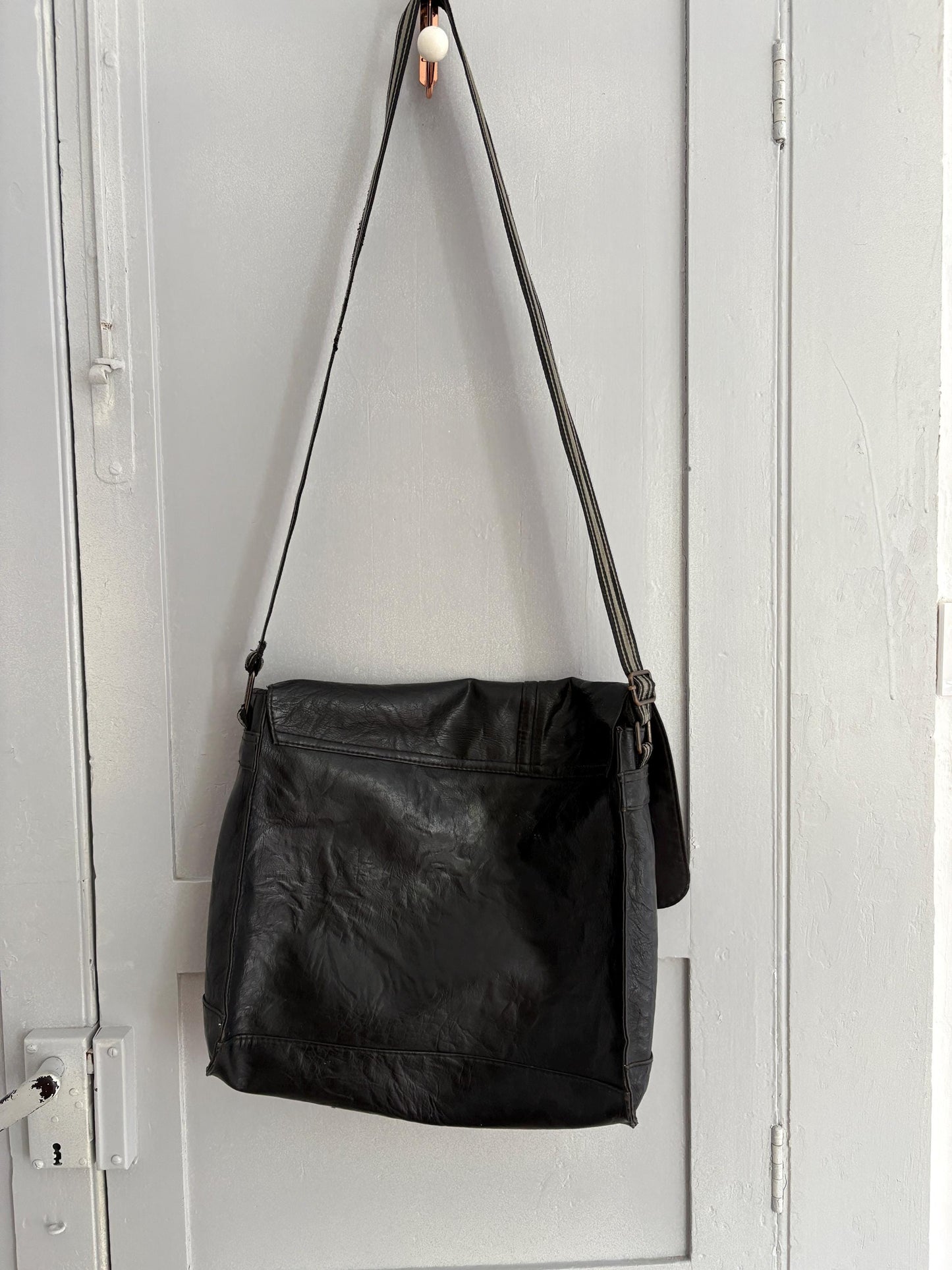 Vintage black leather shoulder bag, Minimalist 90s Long strap university bag, Berlin style basic aesthetic, Soft core menswear