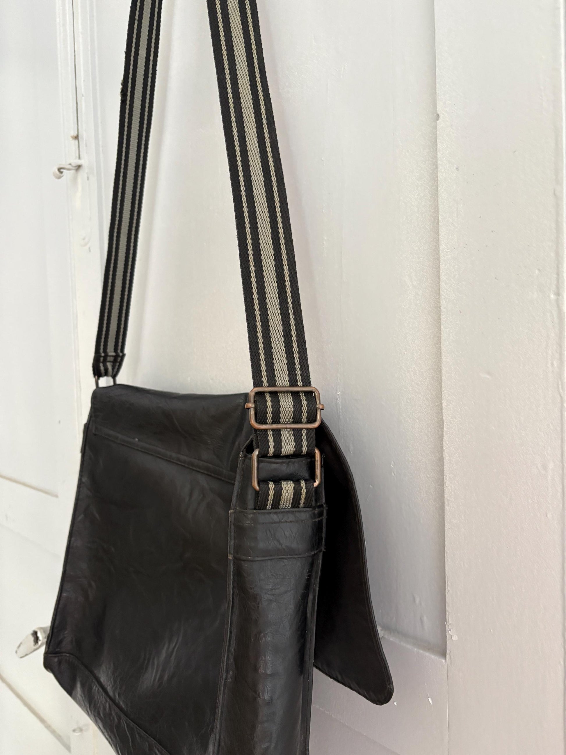 Vintage black leather shoulder bag, Minimalist 90s Long strap university bag, Berlin style basic aesthetic, Soft core menswear