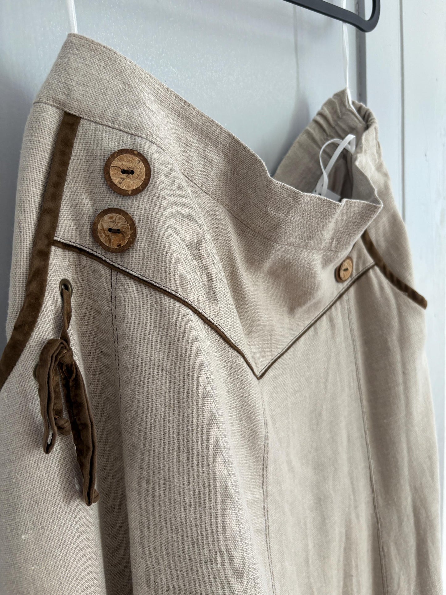 Vintage 100 % linen beige long skirt, Landhaus look high Waist skirt, Cottage core quality vintage skirt, German folklore clothing