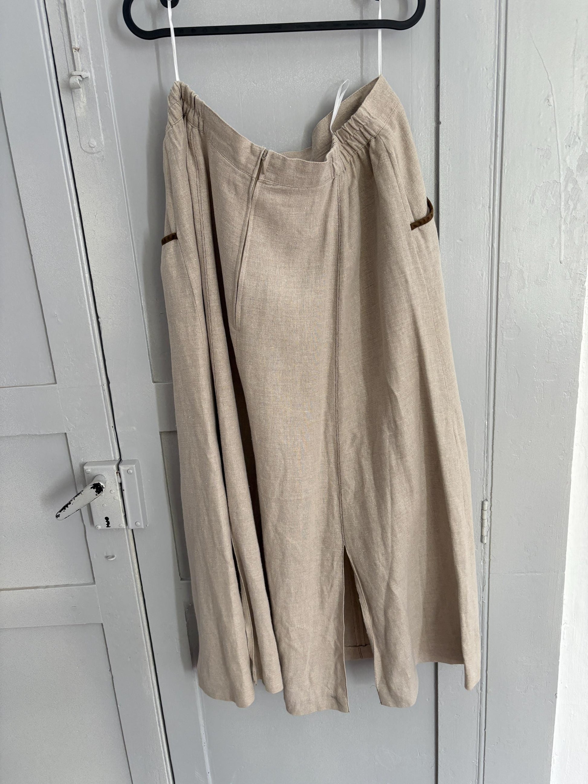 Vintage 100 % linen beige long skirt, Landhaus look high Waist skirt, Cottage core quality vintage skirt, German folklore clothing