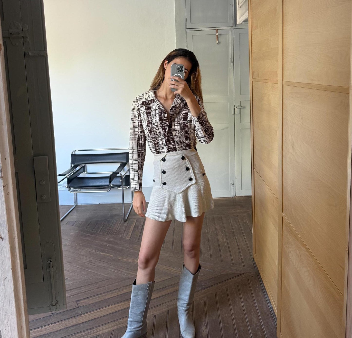 Vintage groovy button down shirt, Geometric brown and white retro blouse, 70s woman fashion, Long sleeve summer shirt, 1970s blouse, L