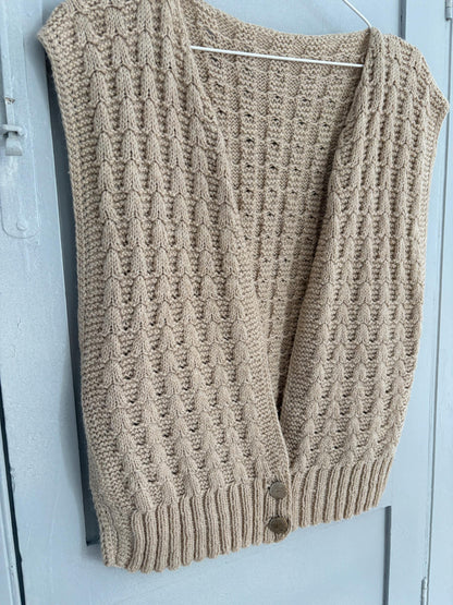 Cream Knit Vintage Sleeveless Vest — fabric close-up