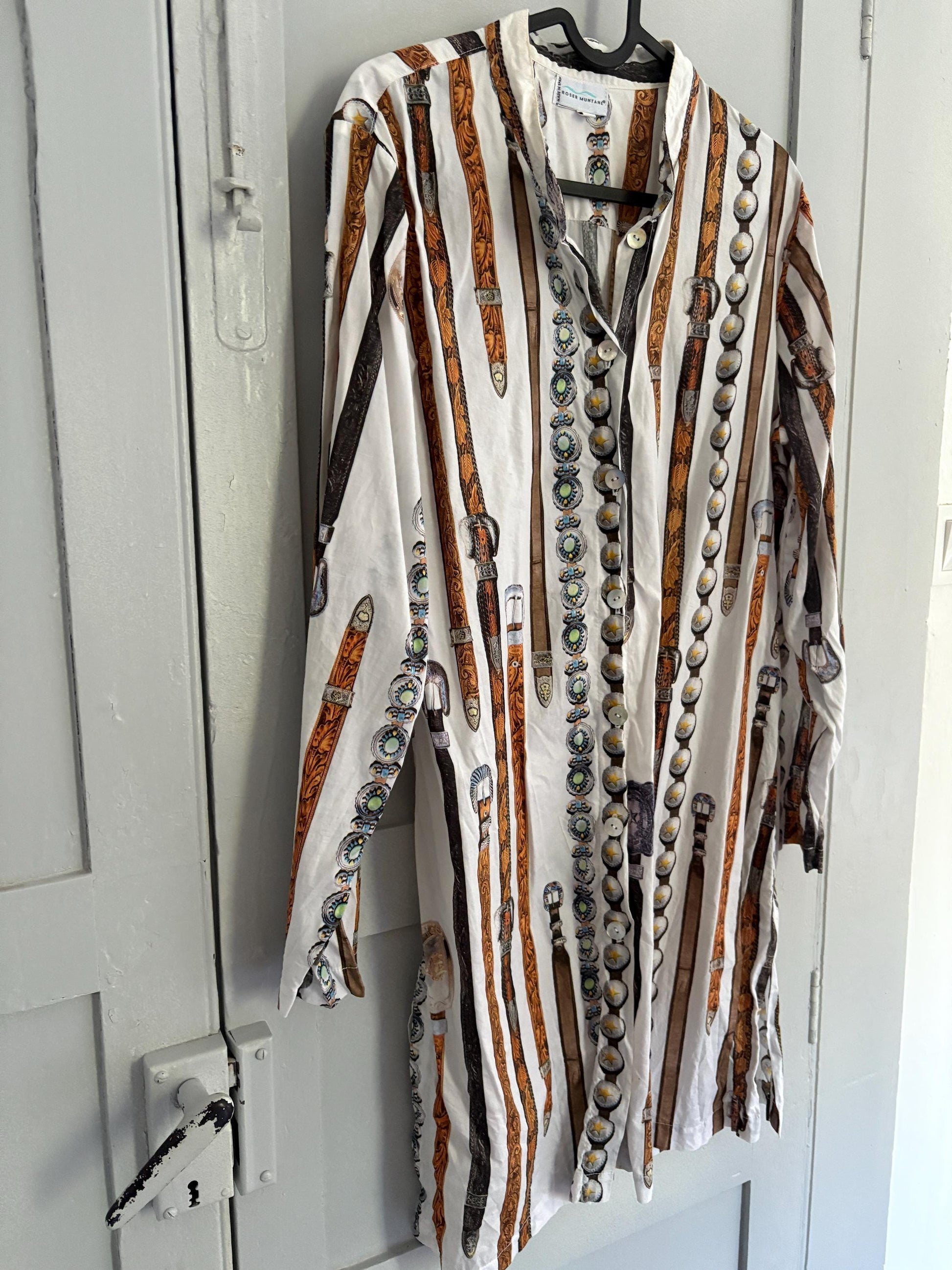 Vintage button down dress with mother of pearl buttons, Belt illustrations blouse dress, Long sleeve lightweight summer dress, S