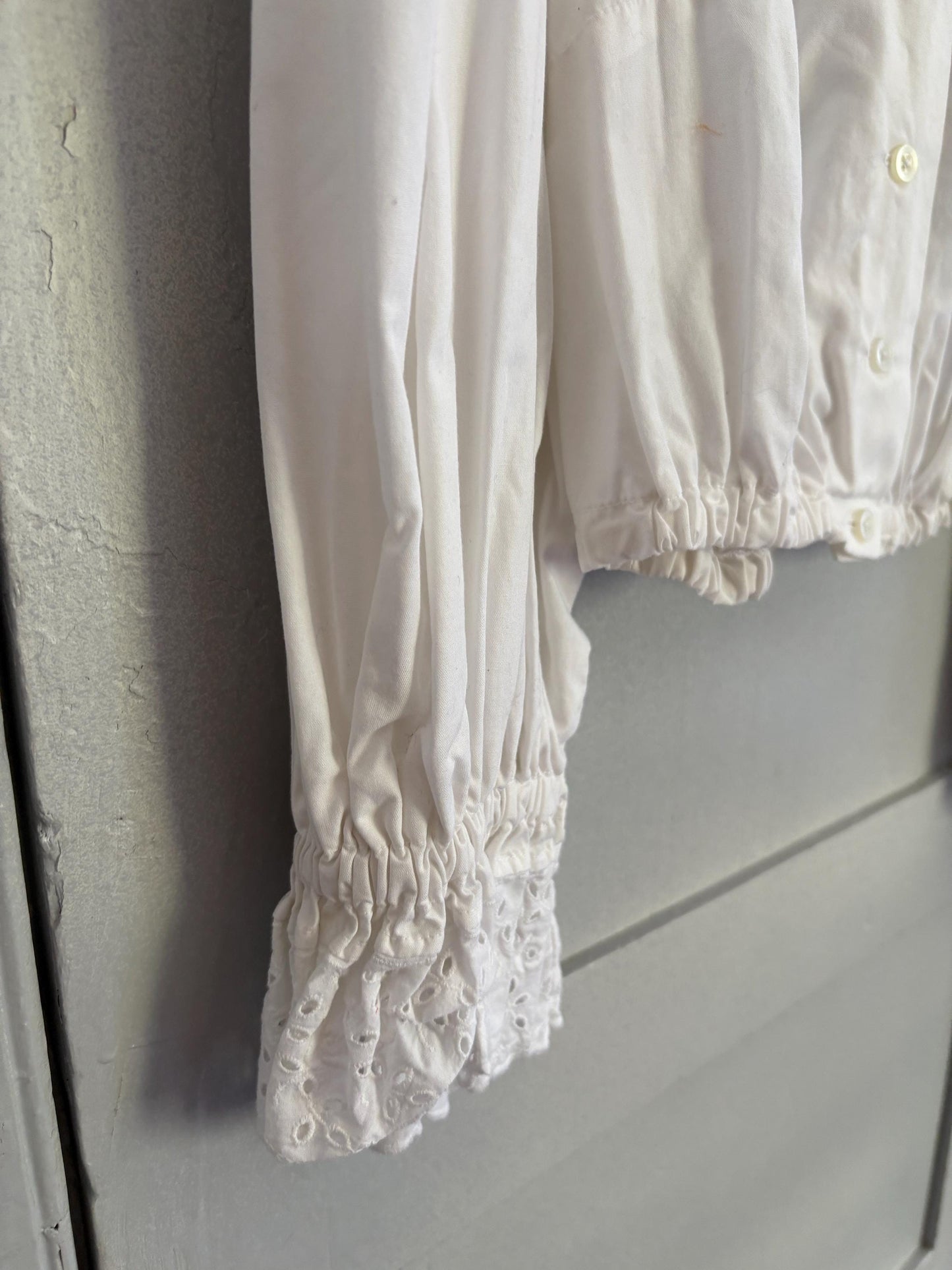 Vintage cotton cropped puff sleeve blouse, Eyelet fabric collared antique french shirt, White romantic crop top, M