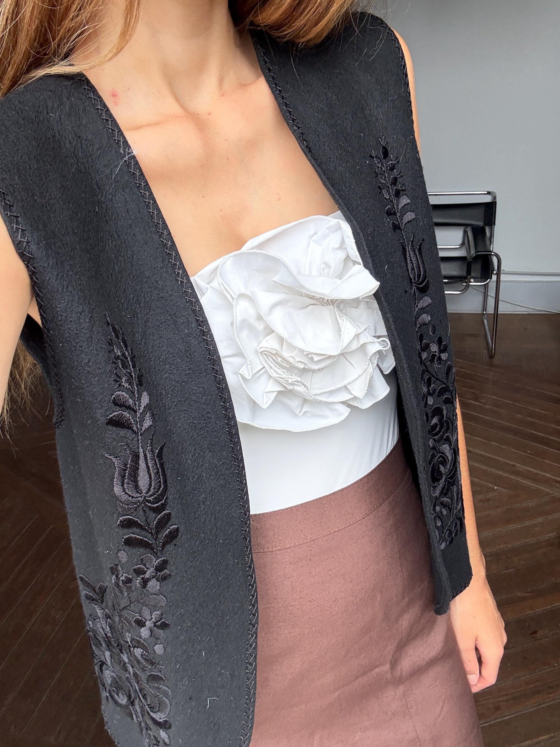 Vintage Floral Black Wool Vest — detail