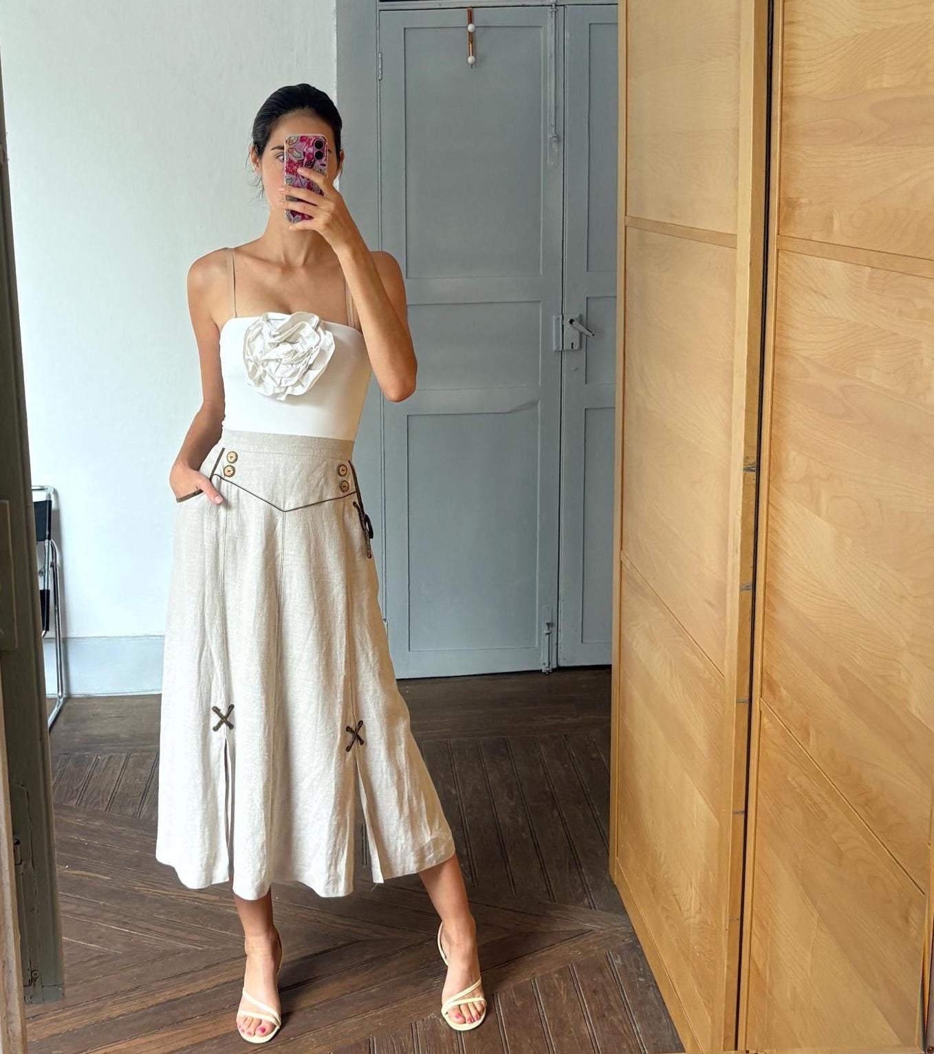 Vintage beige thick 100 % linen long maxi skirt. German folklore landhaus look