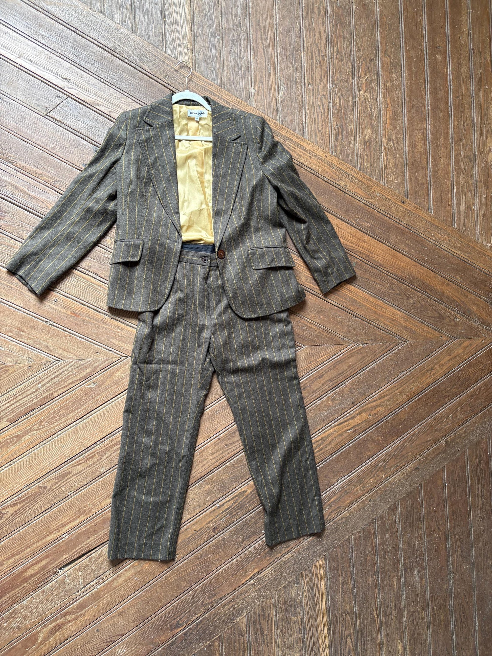 Vintage two piece wool woman suit, Retro wool striped blazer and pants, Dark Academia formal clothing set, XXXL