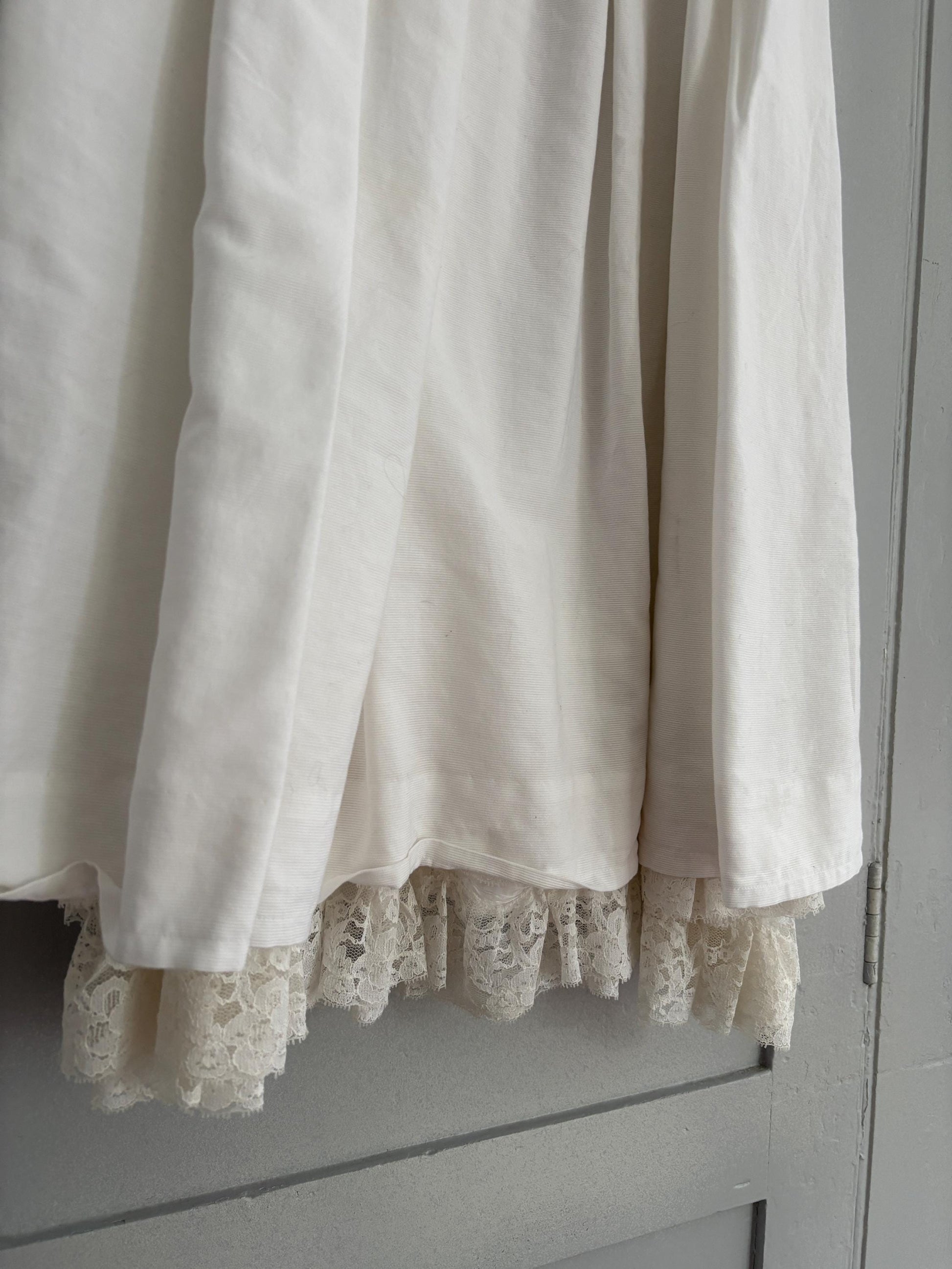 Vintage white pleated a-line skirt, Cottage core midi skirt, Volumous wedding guest outfit, XXS