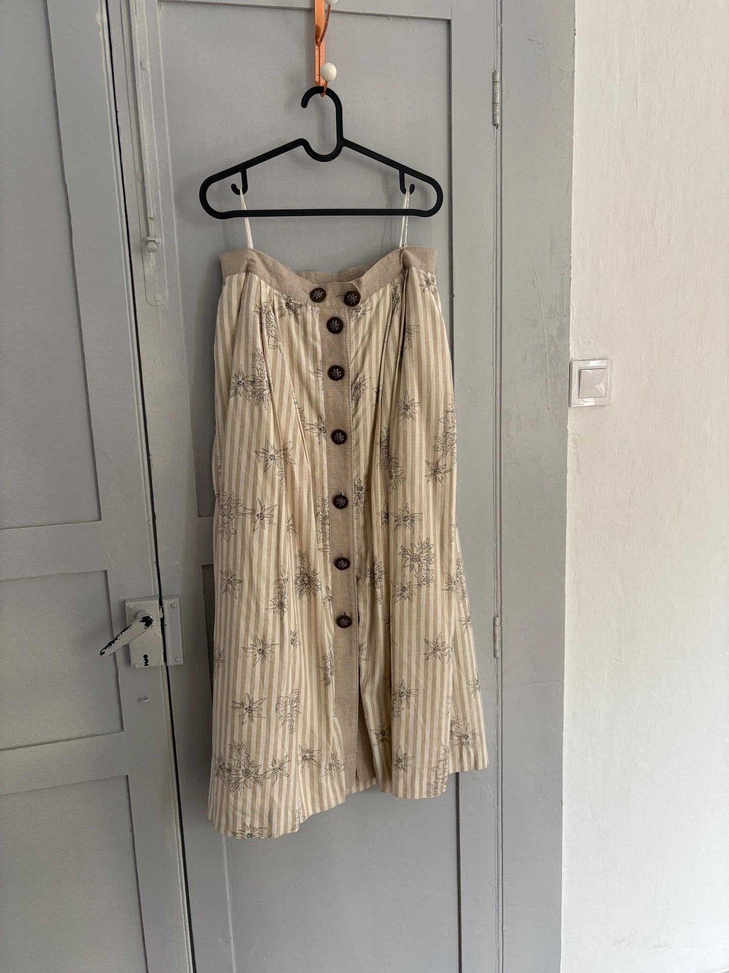 Beige and white striped Austrian trachten, Vintage Cottage core folklore clothing, Linen blend maxi skirt, German Dirdnl antique skirt