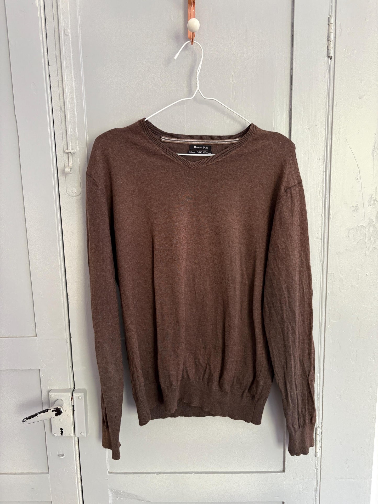 Cotton - Silk - Cashmere brown jumper, Vintage Massimo Dutti dark academia sweater, Luxe v - neck winter wear, Super soft knit shirt