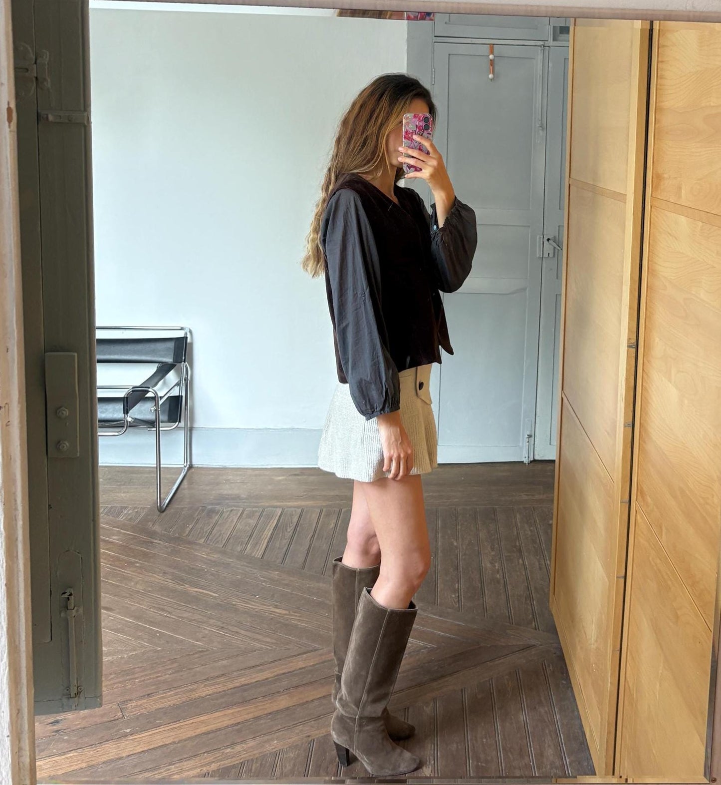 Vintage Dark Brown Velvet Gilet — additional view 5