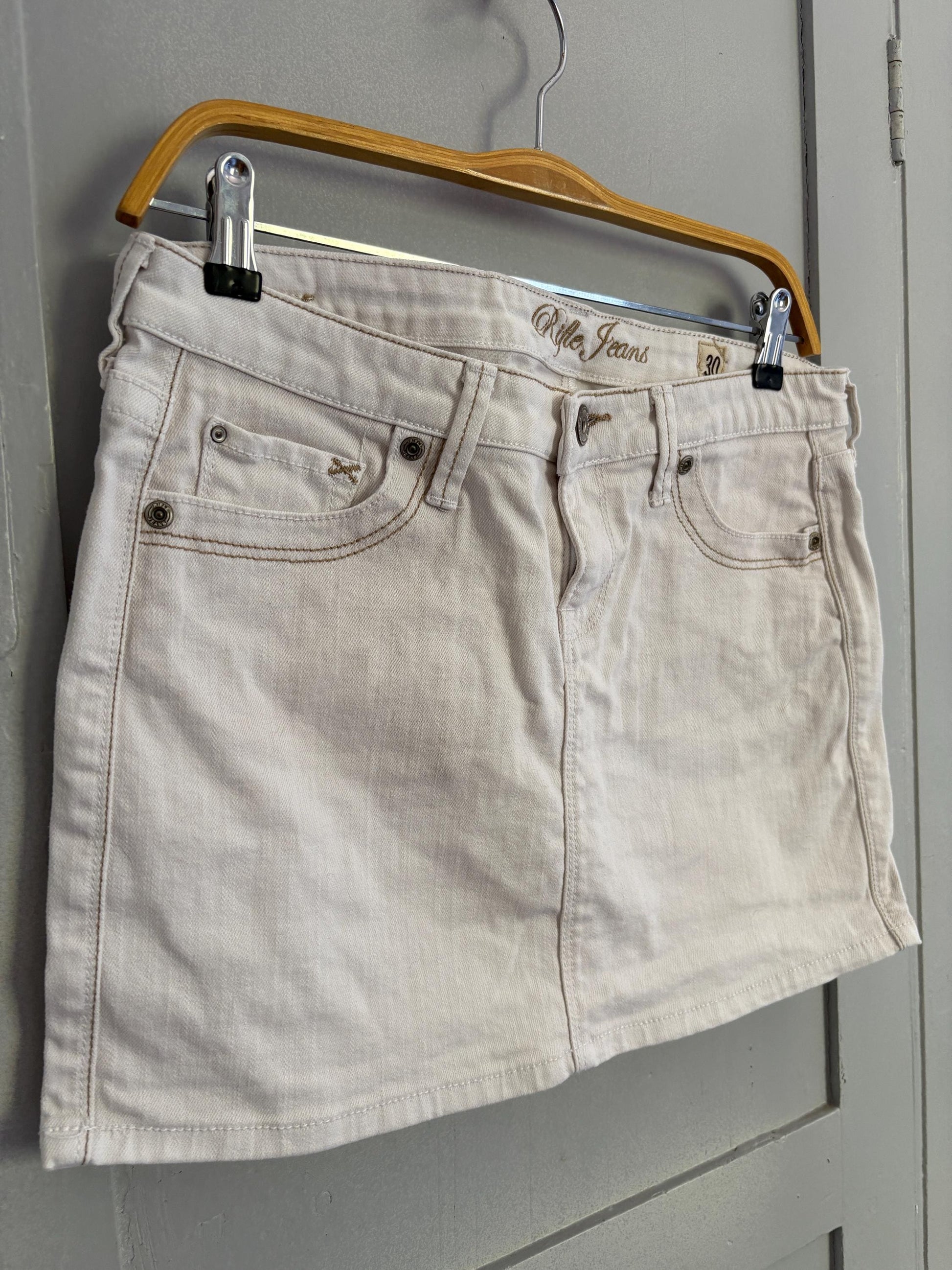 Vintage RIFLE JEANS white denim mini skirt, Y2k low waist mini jeans skirt, 30, L