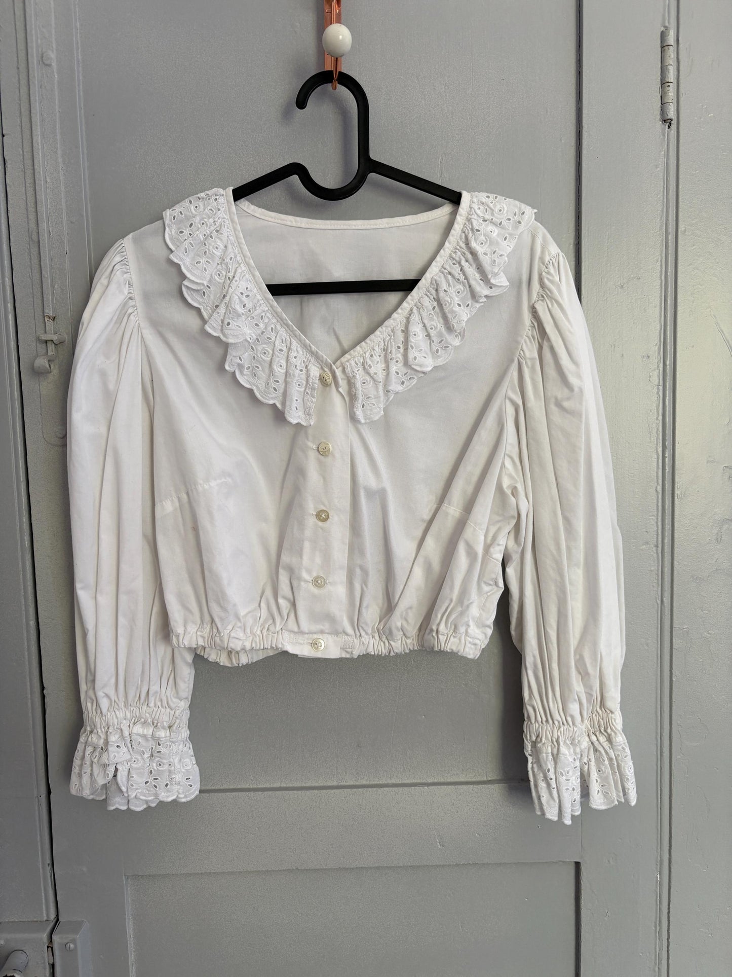 Vintage cotton cropped puff sleeve blouse, Eyelet fabric collared antique french shirt, White romantic crop top, M