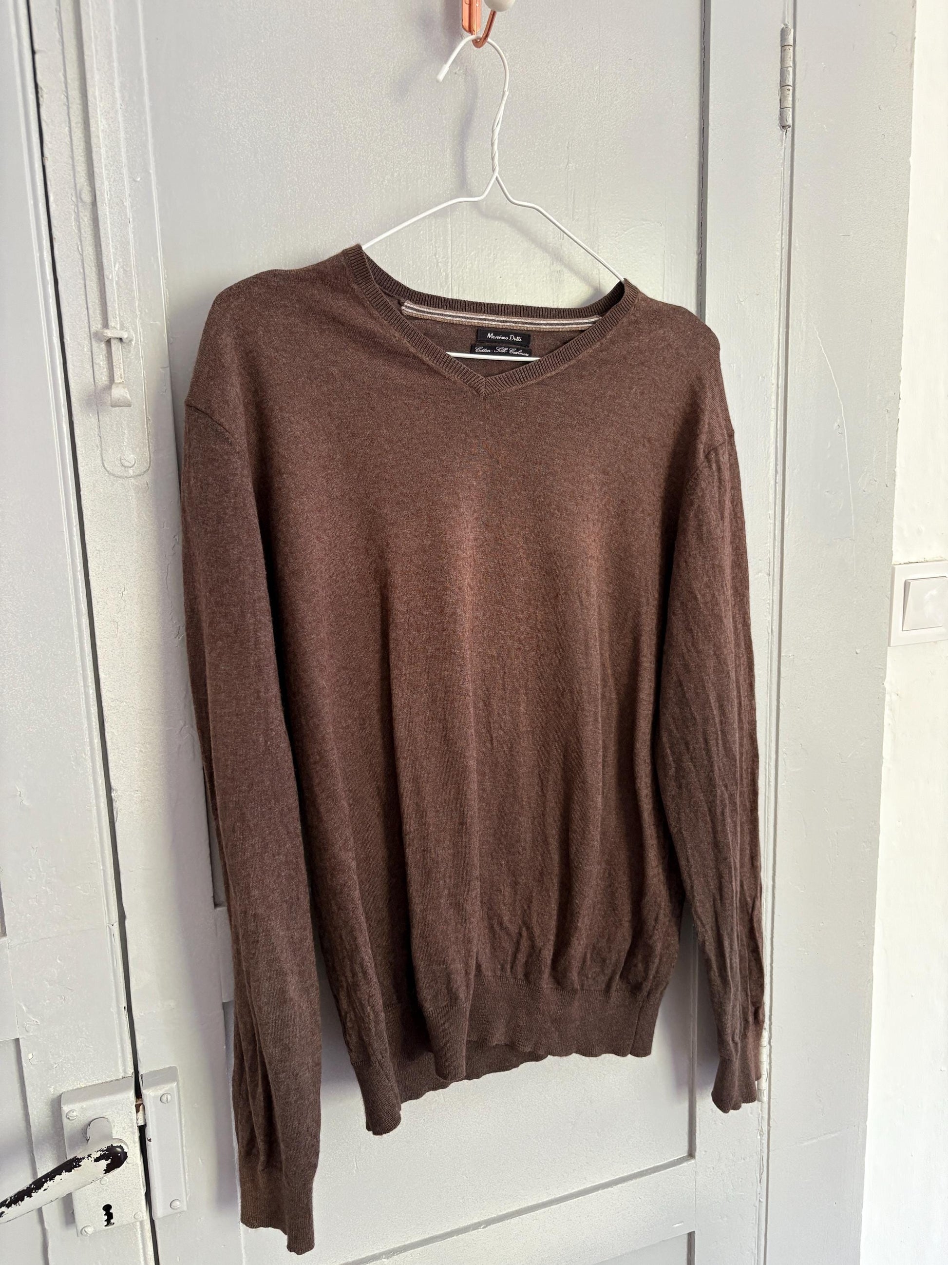 Cotton - Silk - Cashmere brown jumper, Vintage Massimo Dutti dark academia sweater, Luxe v - neck winter wear, Super soft knit shirt