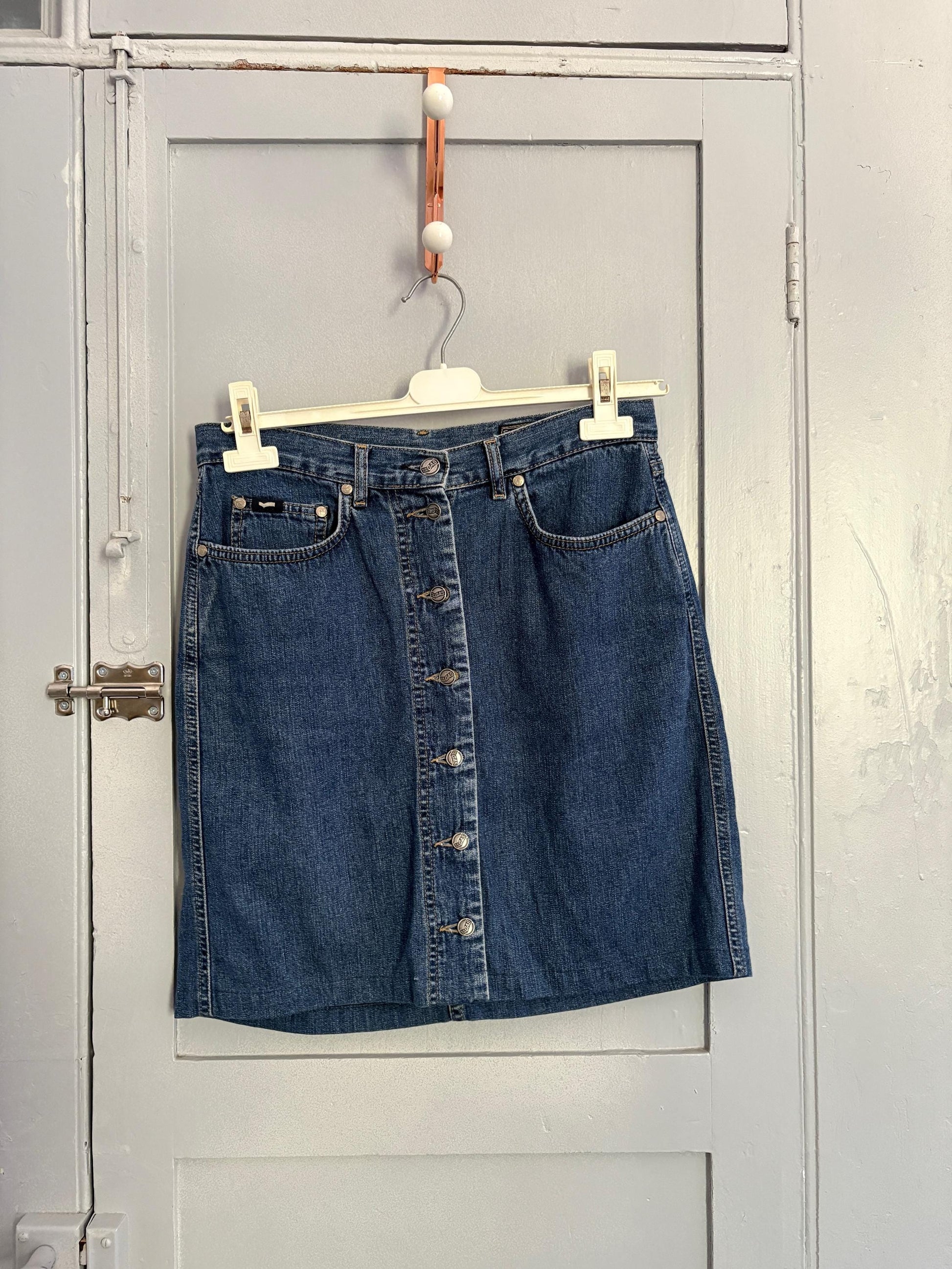 Vintage Blue jeans Gas skirt, Button down retro denim skirt, Y2k aesthetic fashion, size 30 - M