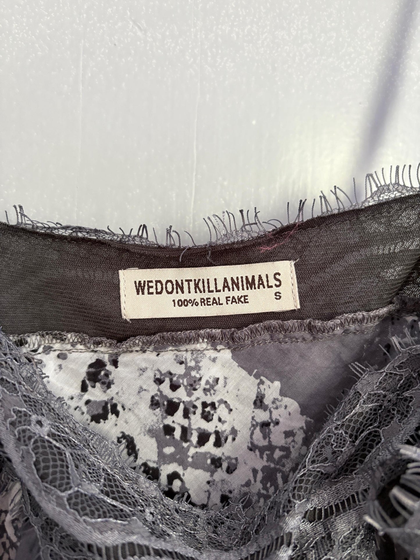 cruelty free vegan friendly woman shirt. Fair fashion.