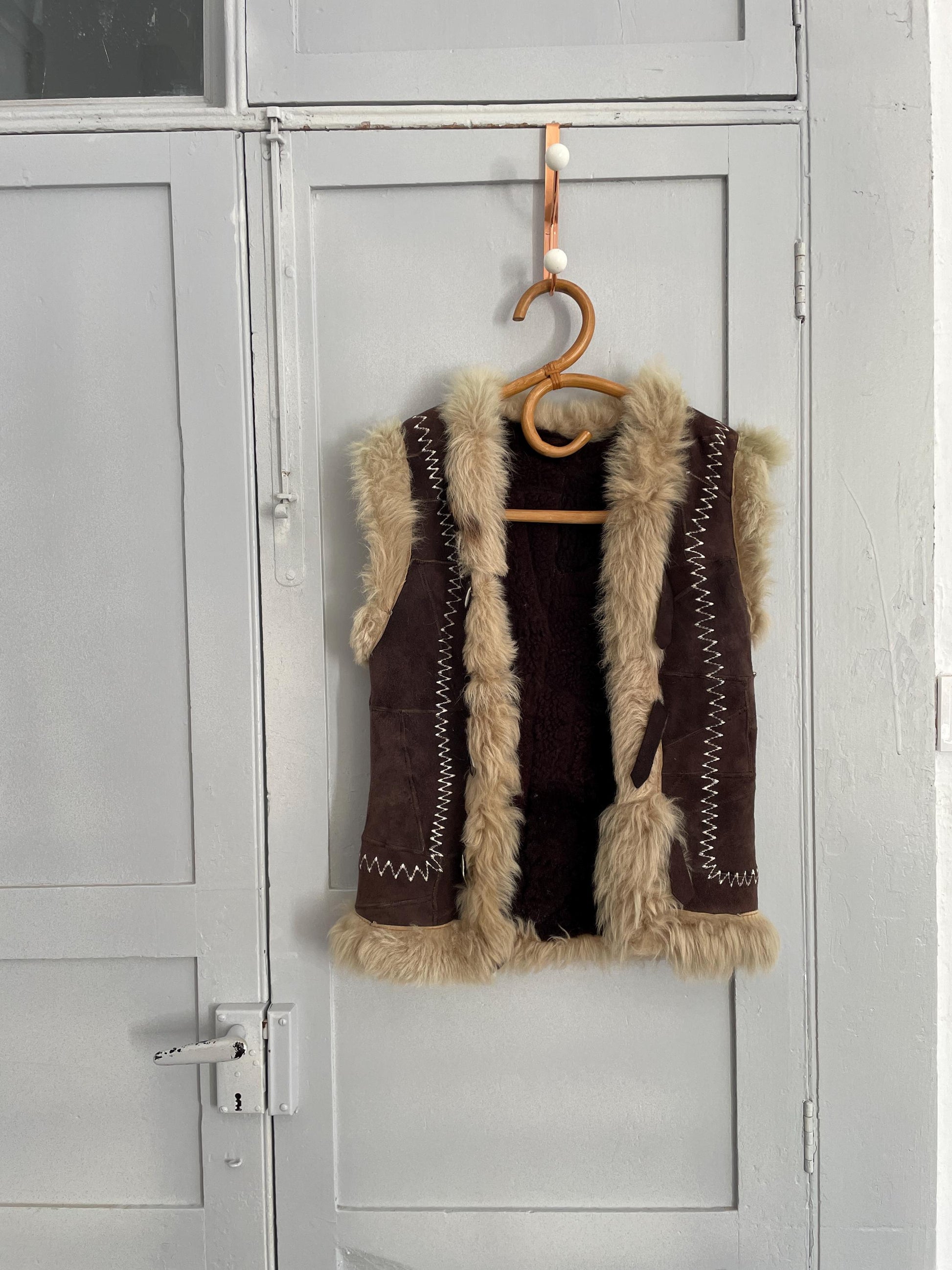 Vintage wool leather lammy vest, Sleeveless genuine leather 70s gilet, Sheep hide winter waistcoat, Sheephide cardigan