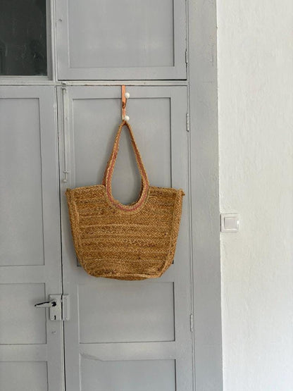 Pink Beige Rattan Woven Beach Bag — detail