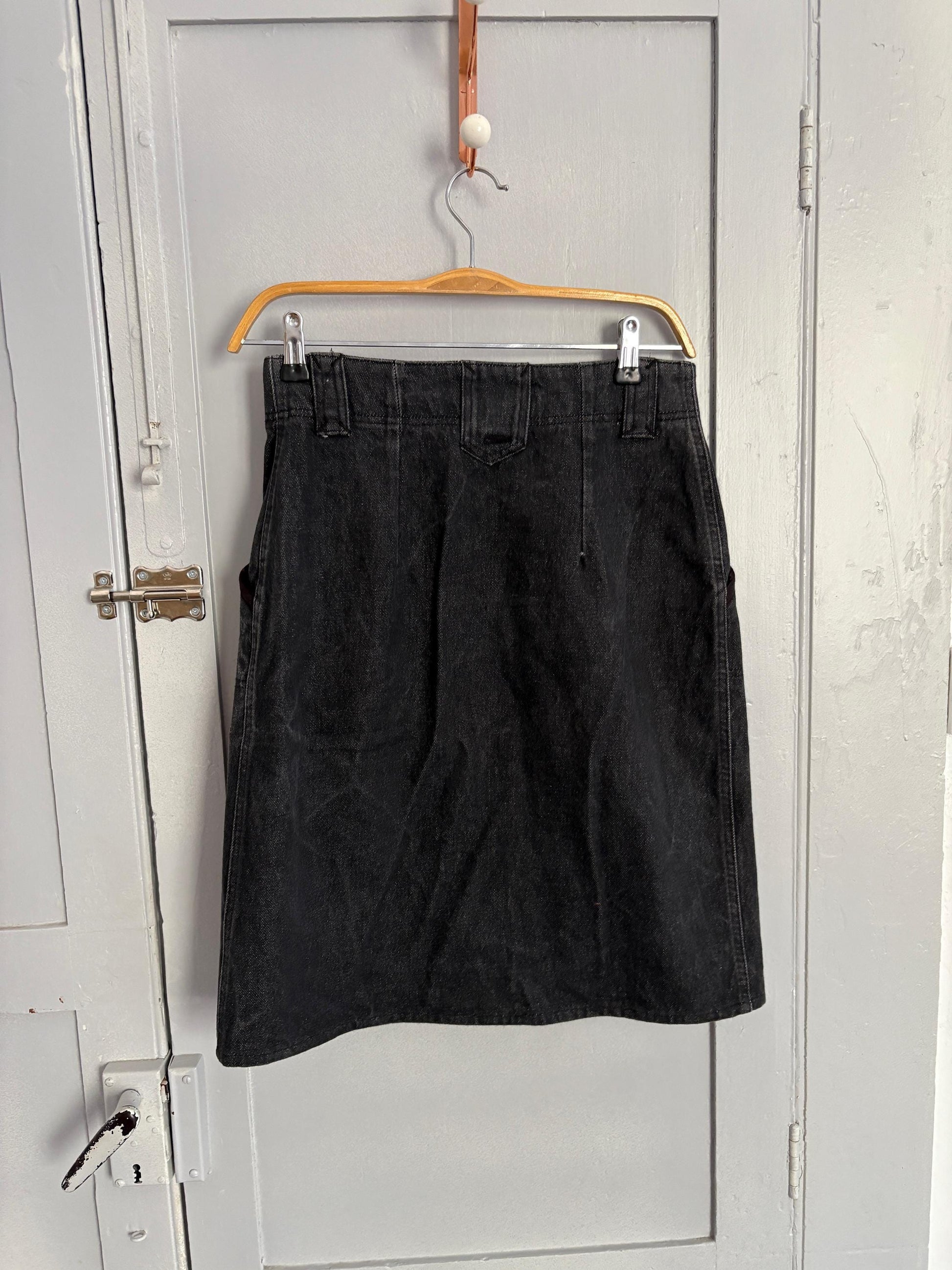Vintage Italian Denim Midi Skirt – High Waist ’90s Grunge Vibes