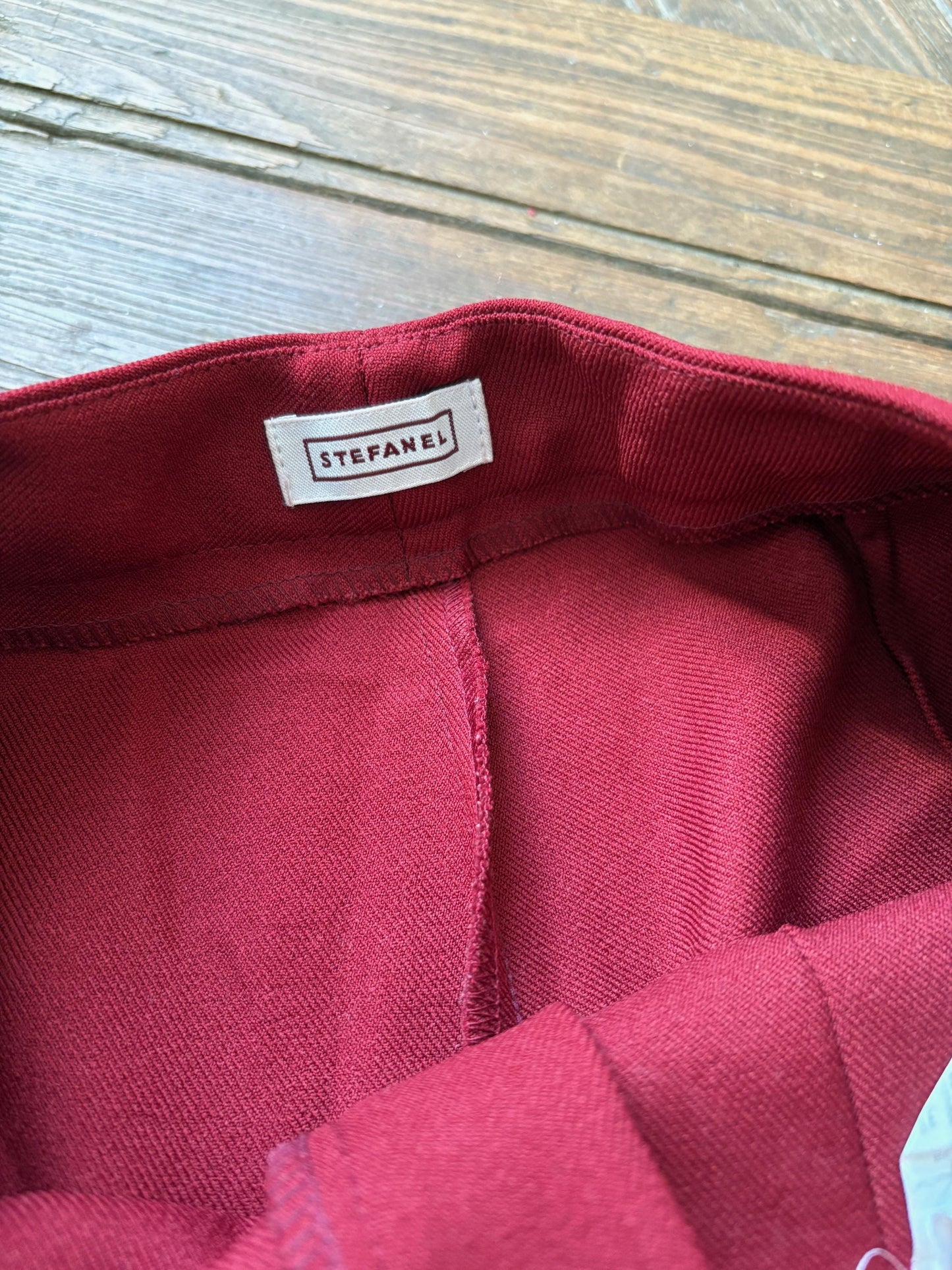 Vintage Red Cropped Designer Trousers | Chic Y2K Culotte Pants | Size XS–S | Tailored Fit