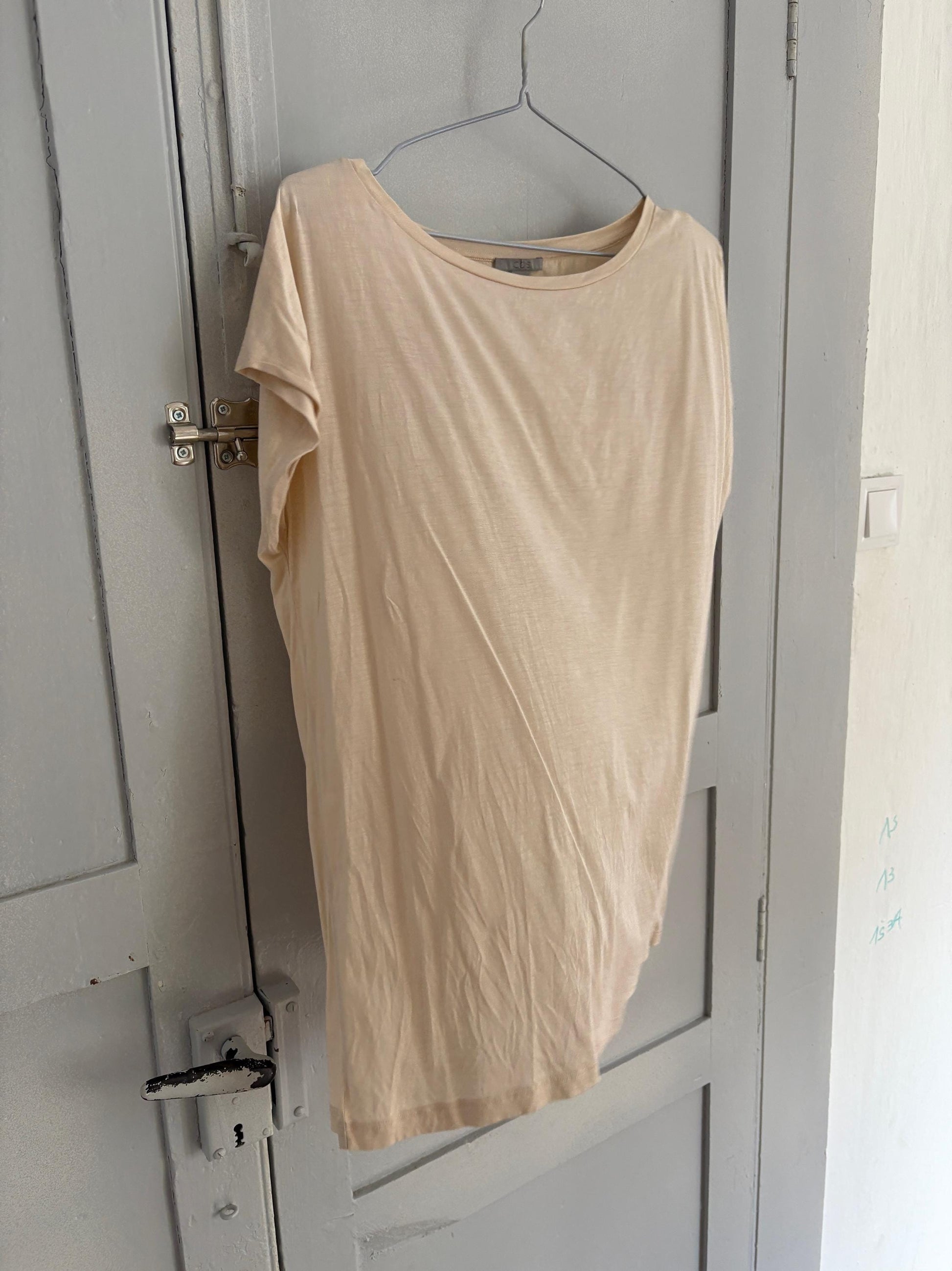 Vintage COS classic cream white tee - Luxury simple minimalist wardrobe essential - Off white Designer camisole