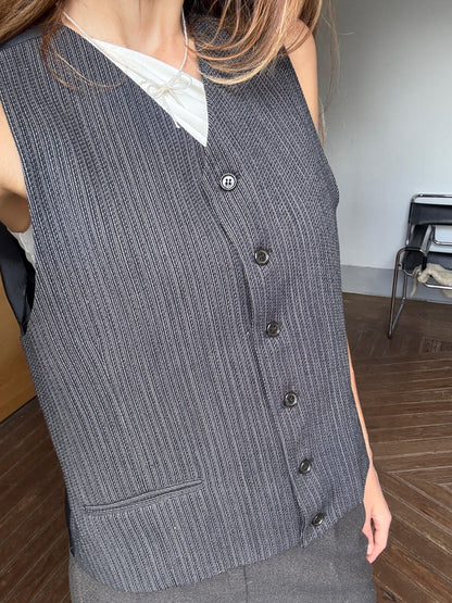 Vintage Black Wool Gilet Made in Italy — additional view 6