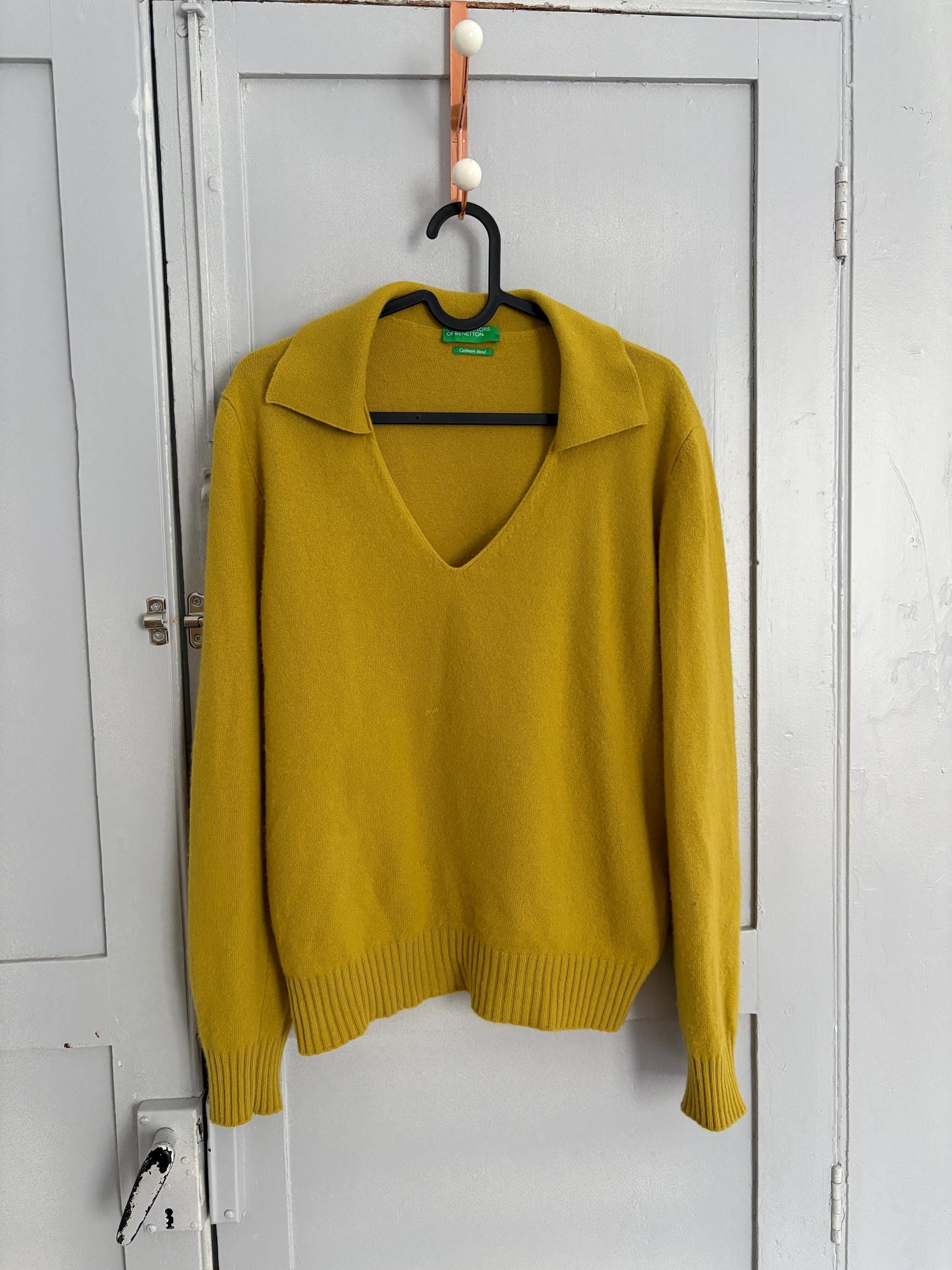 Vintage Benetton Mustard Cashmere Wool Sweater – Cozycore Queen Vibes