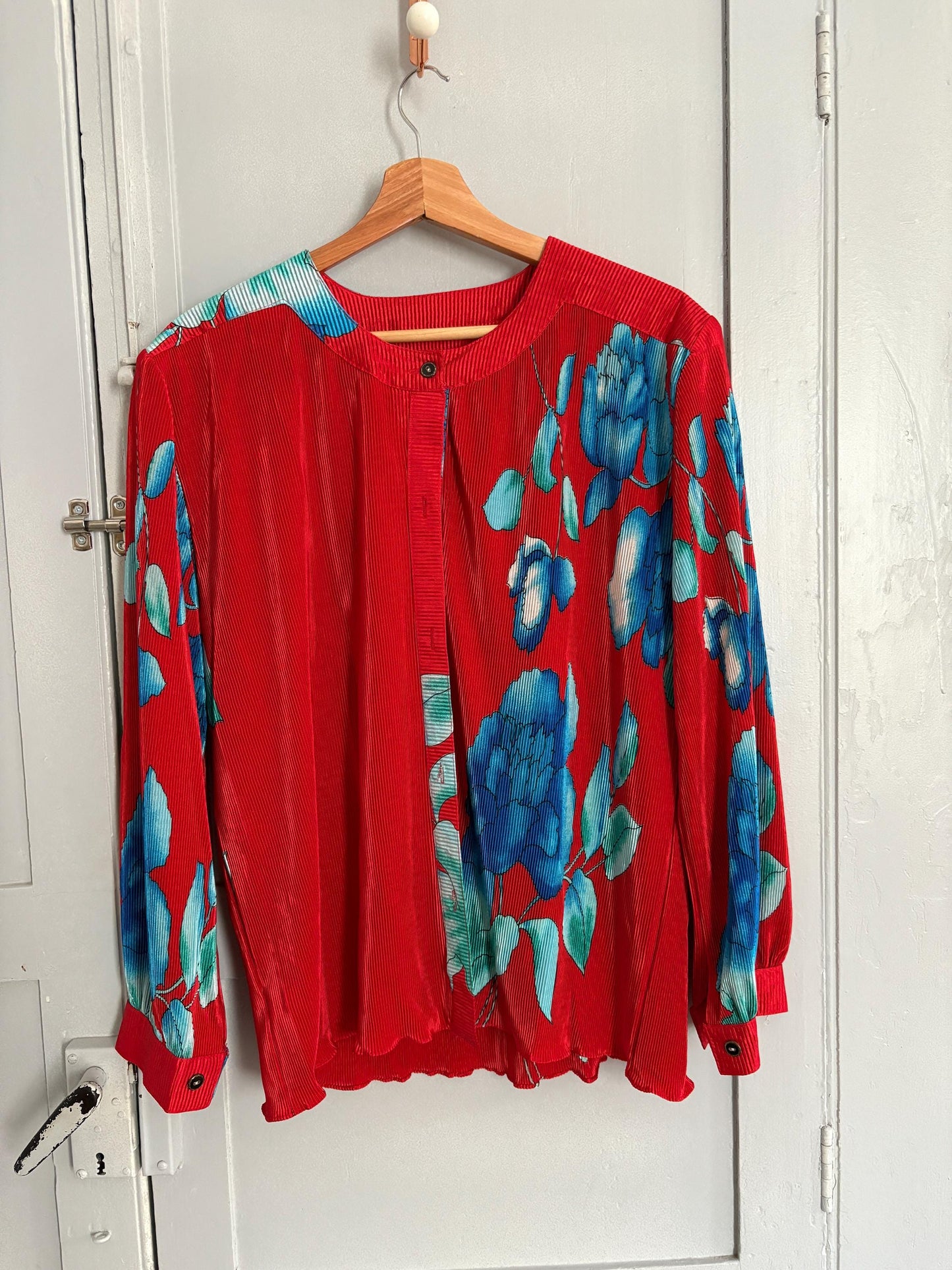 Vintage Bold Floral Blouse – Red & Blue Statement Shirt