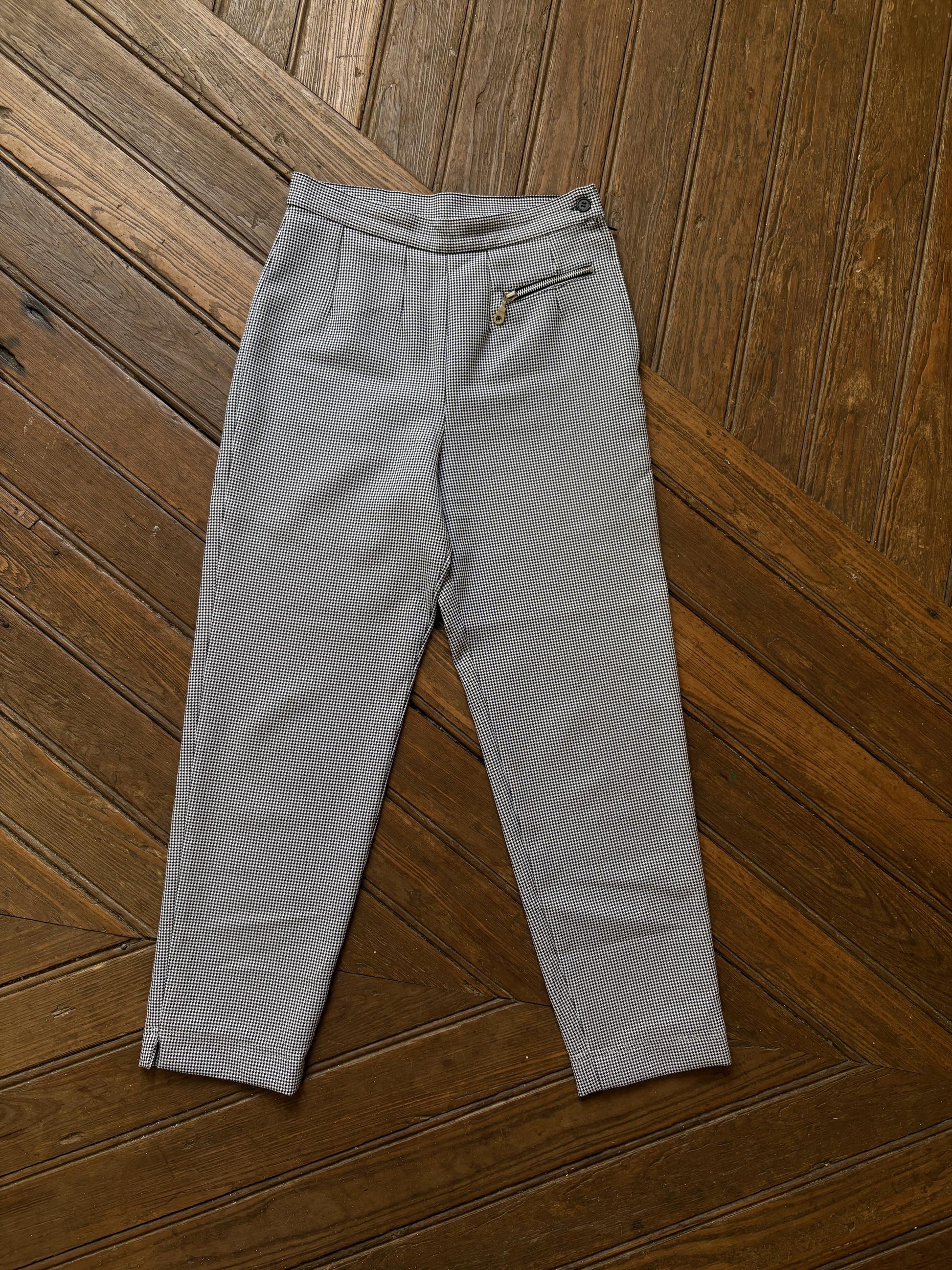 Vintage Burberry London MEN pants, Grey - Beige High luxury brand second hand trousers, Slim fit cotton pants, Size 46