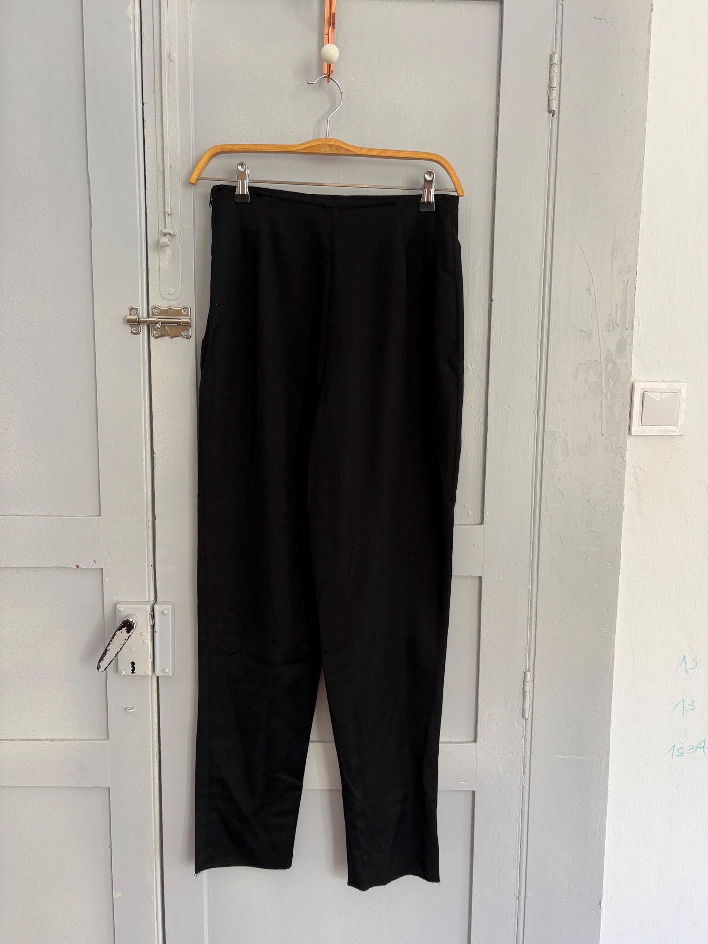 Vintage 100 % wool luxury trousers, Black high waist Italian designer pants, Made in Italy cropped pants