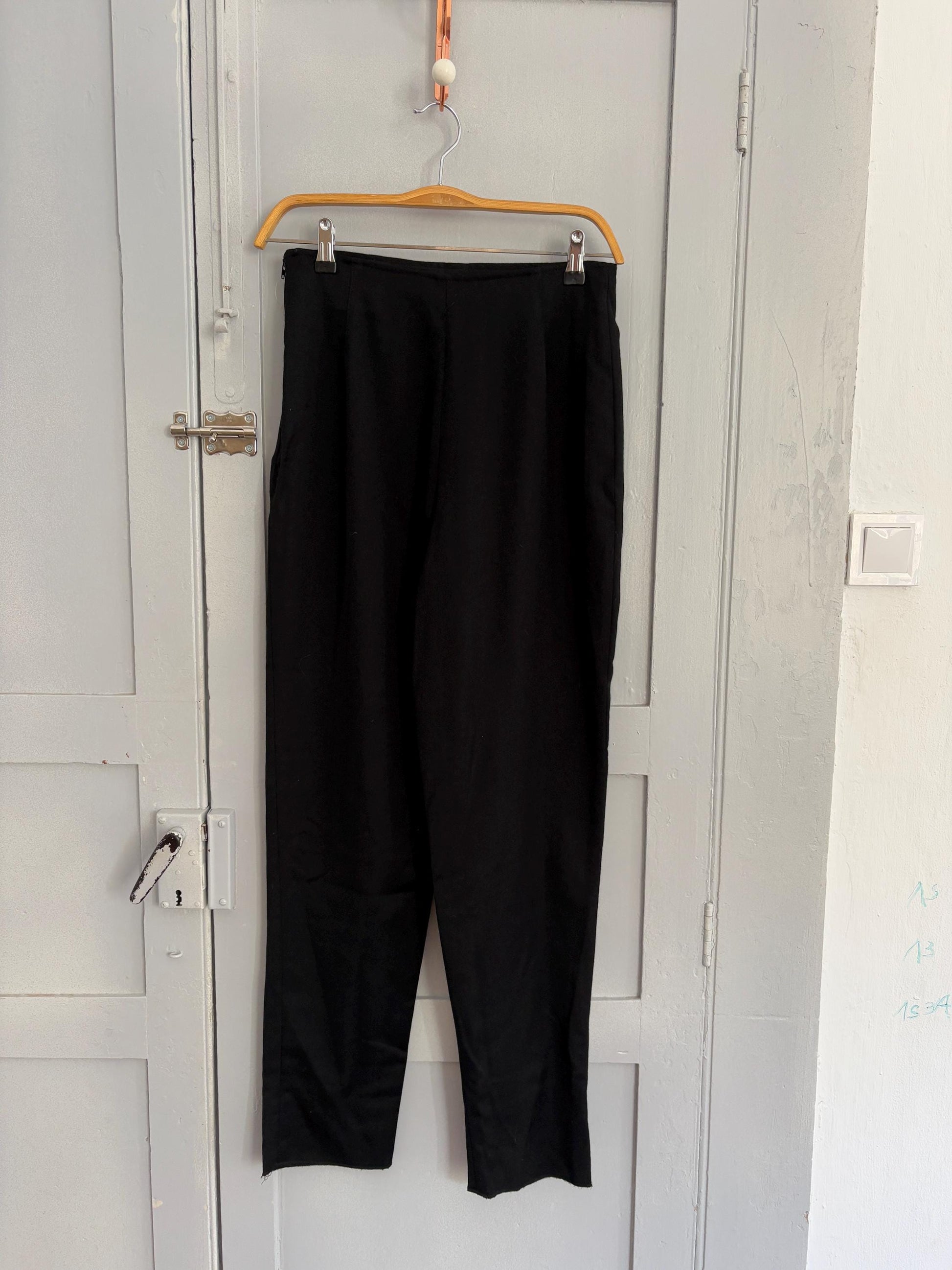 Vintage 100 % wool luxury trousers, Black high waist Italian designer pants, Made in Italy cropped pants