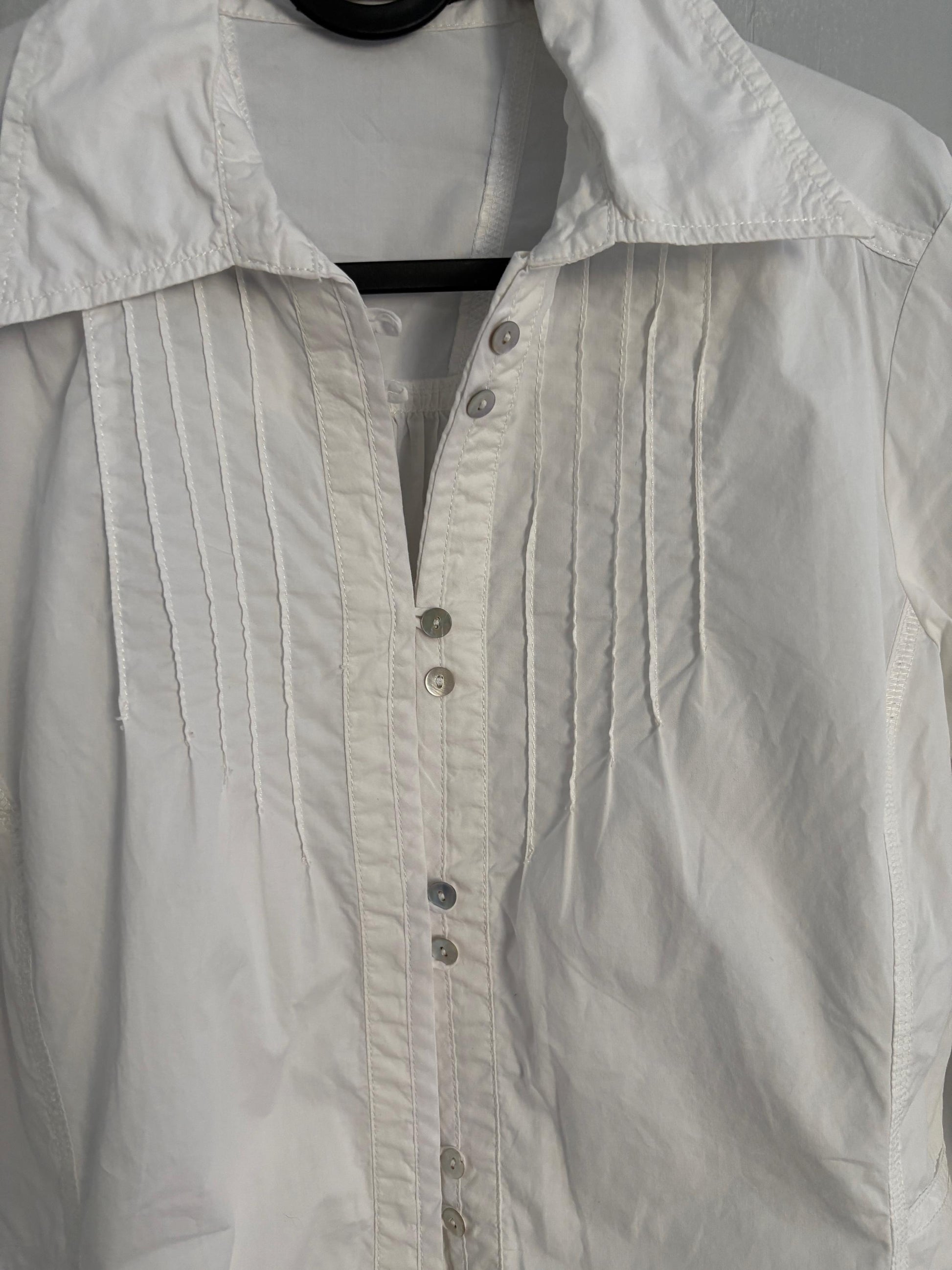 Vintage white crisp woman button up shirt with mother of pearl buttons, Size S - EU 36