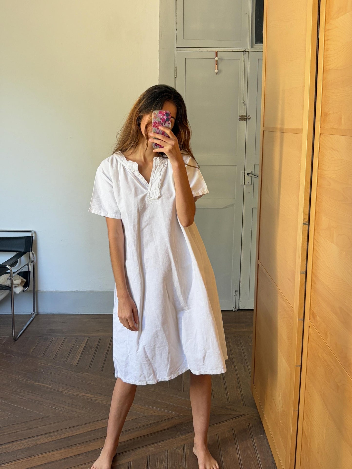 Vintage Victorian Nightgown, White Cottage core nightie , Feminine french antique scalloped collar nightwear, M